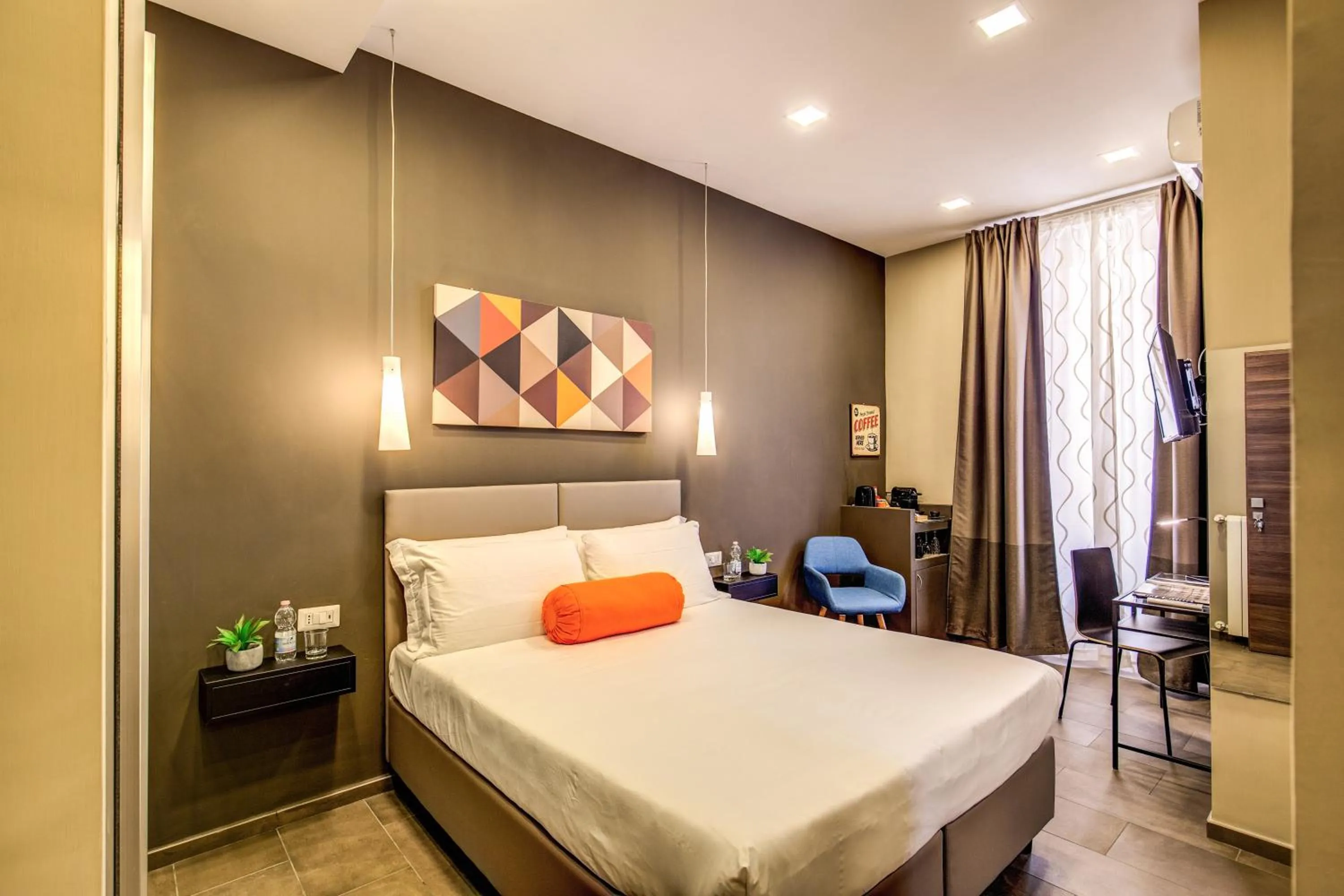 Bed in H501 Luxury Rooms