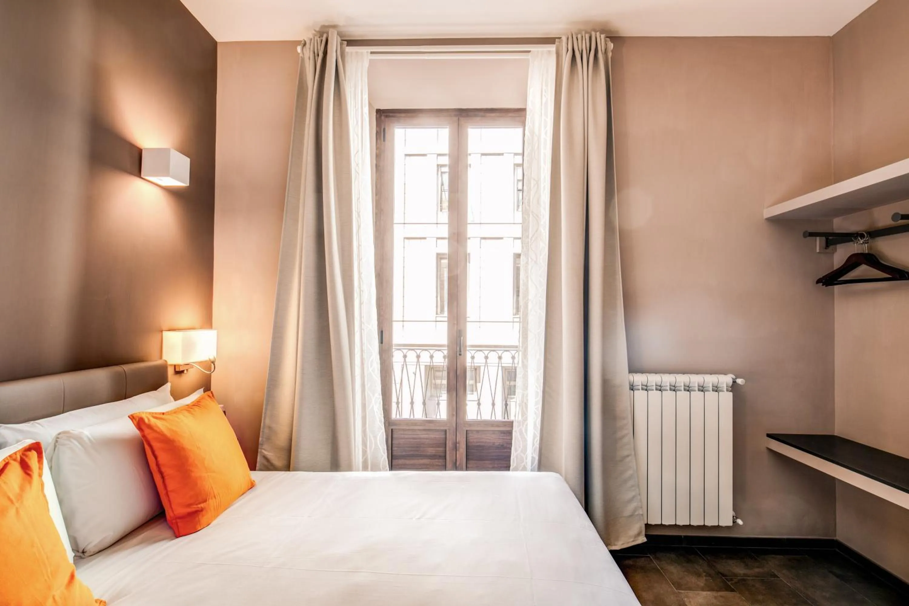 Bed in H501 Luxury Rooms