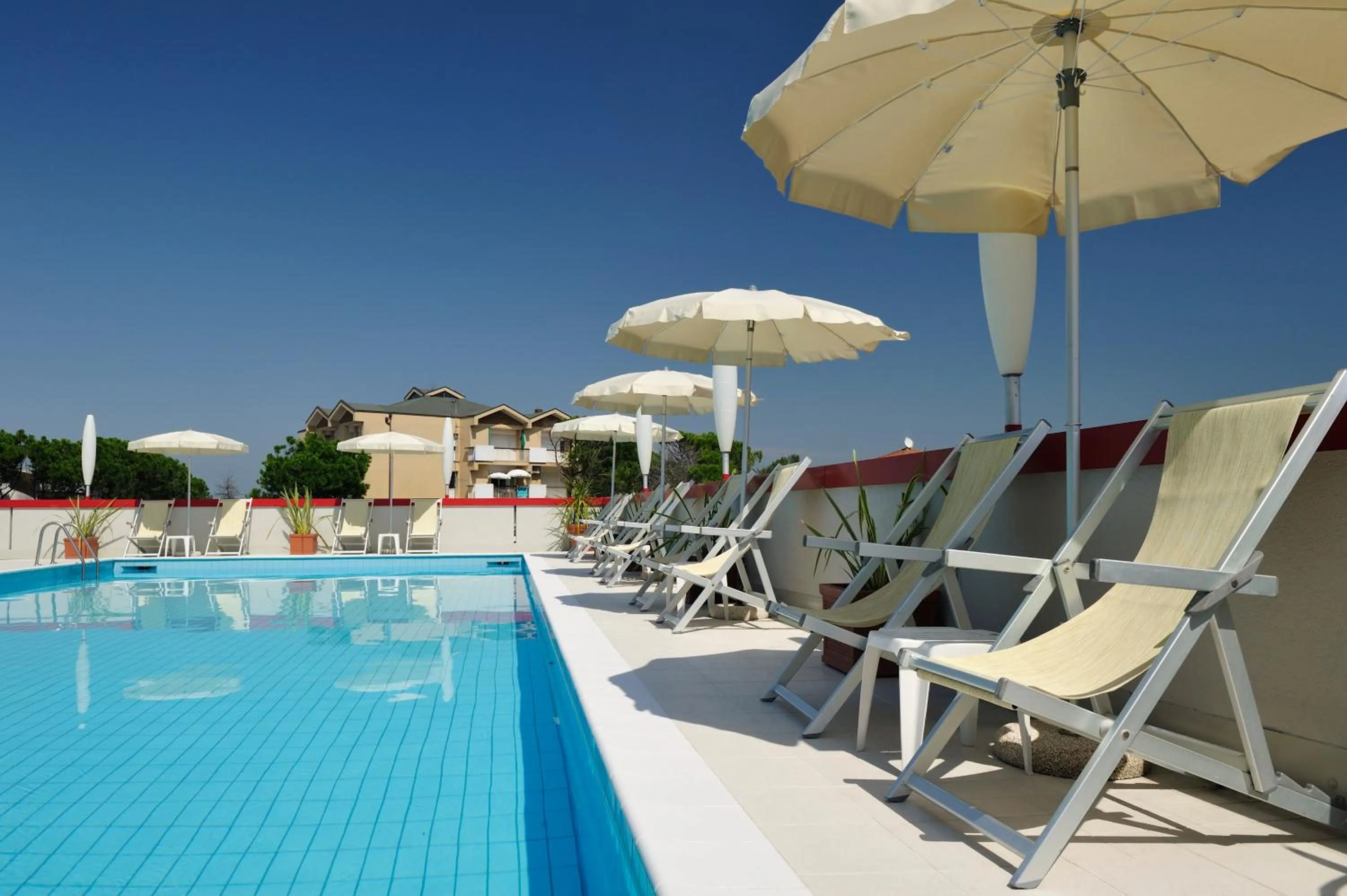 Swimming pool in Hotel Jasminum