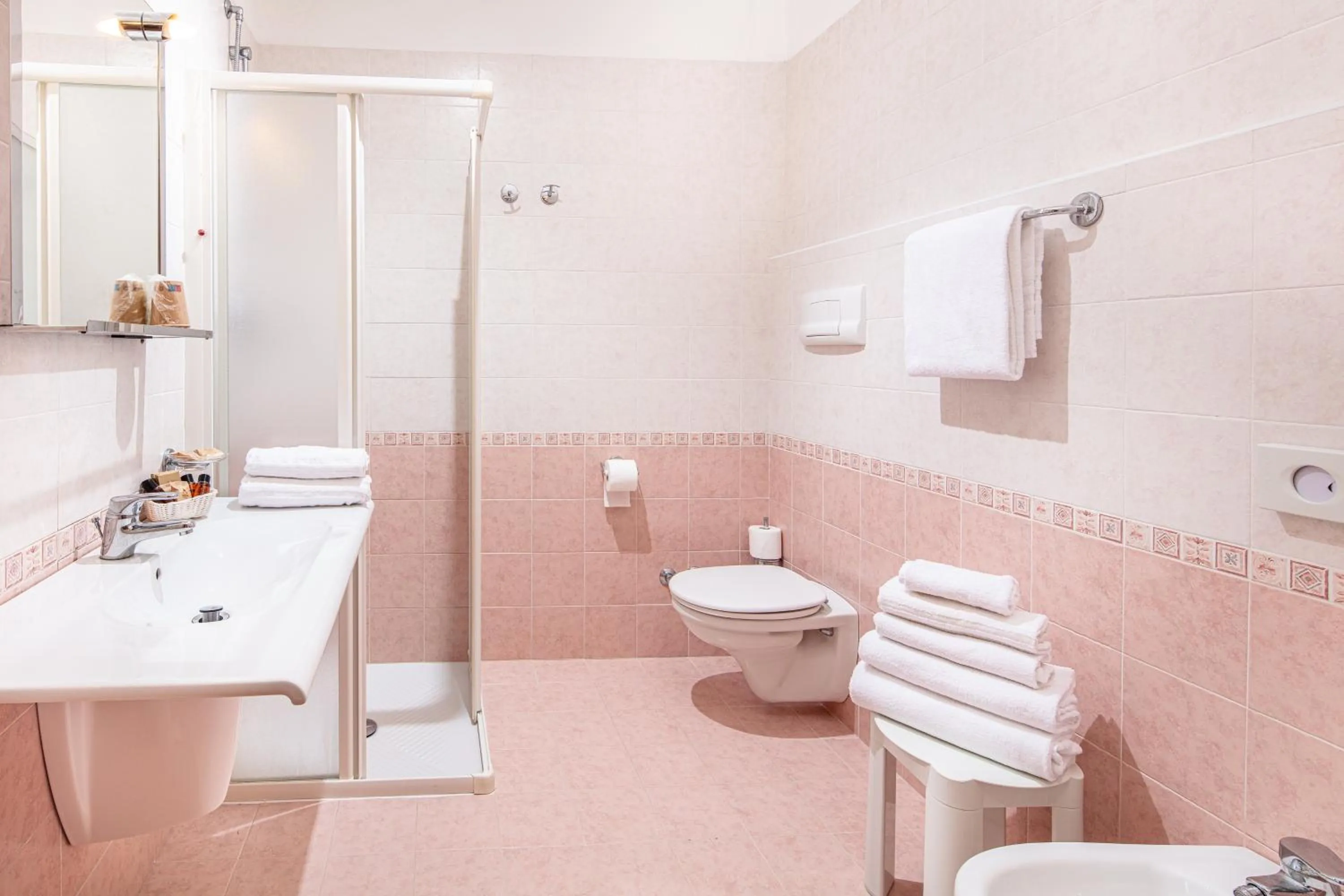 Swimming pool in Hotel Jasminum