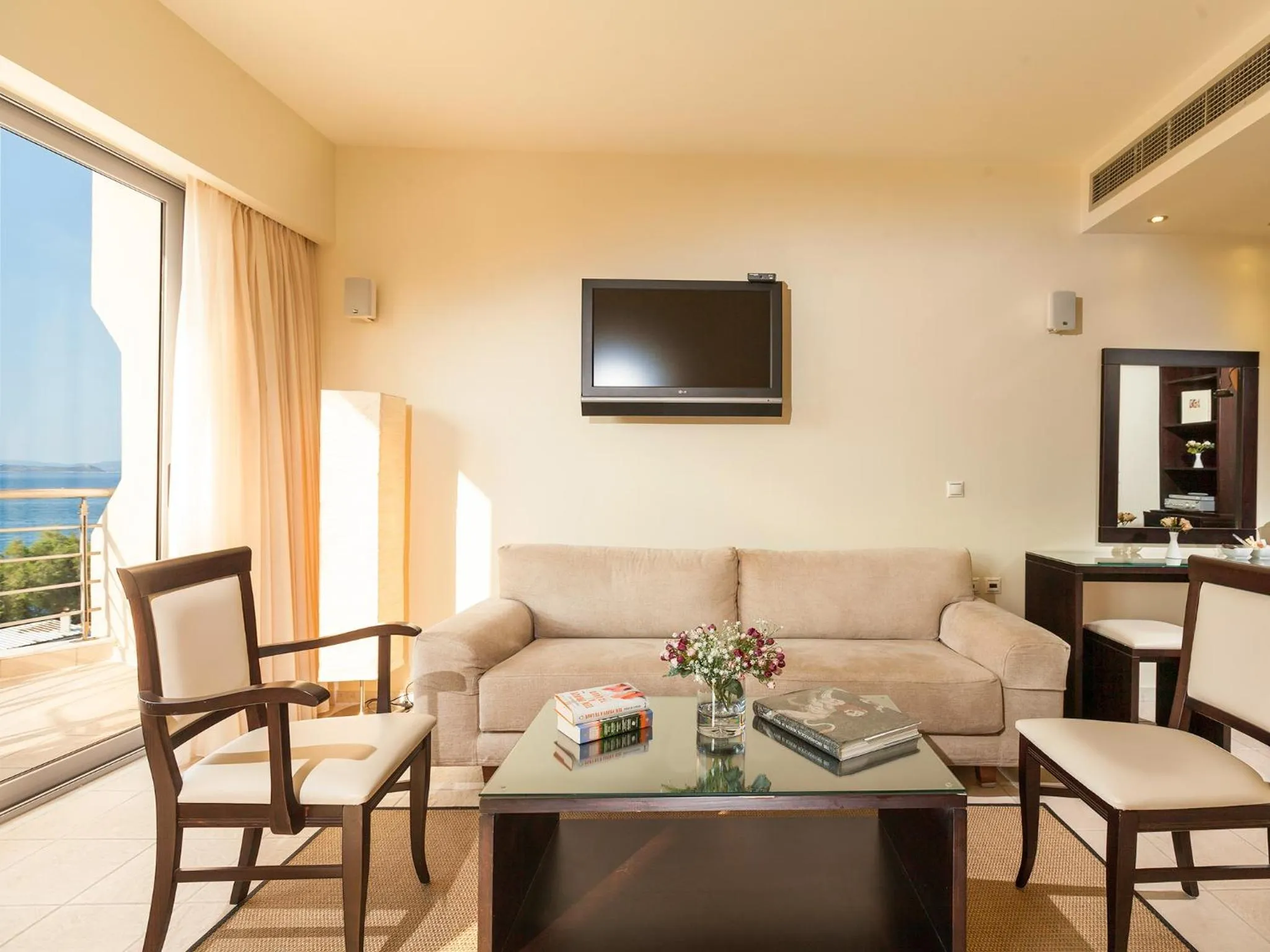 Photo of the whole room in Cabo Verde Hotel