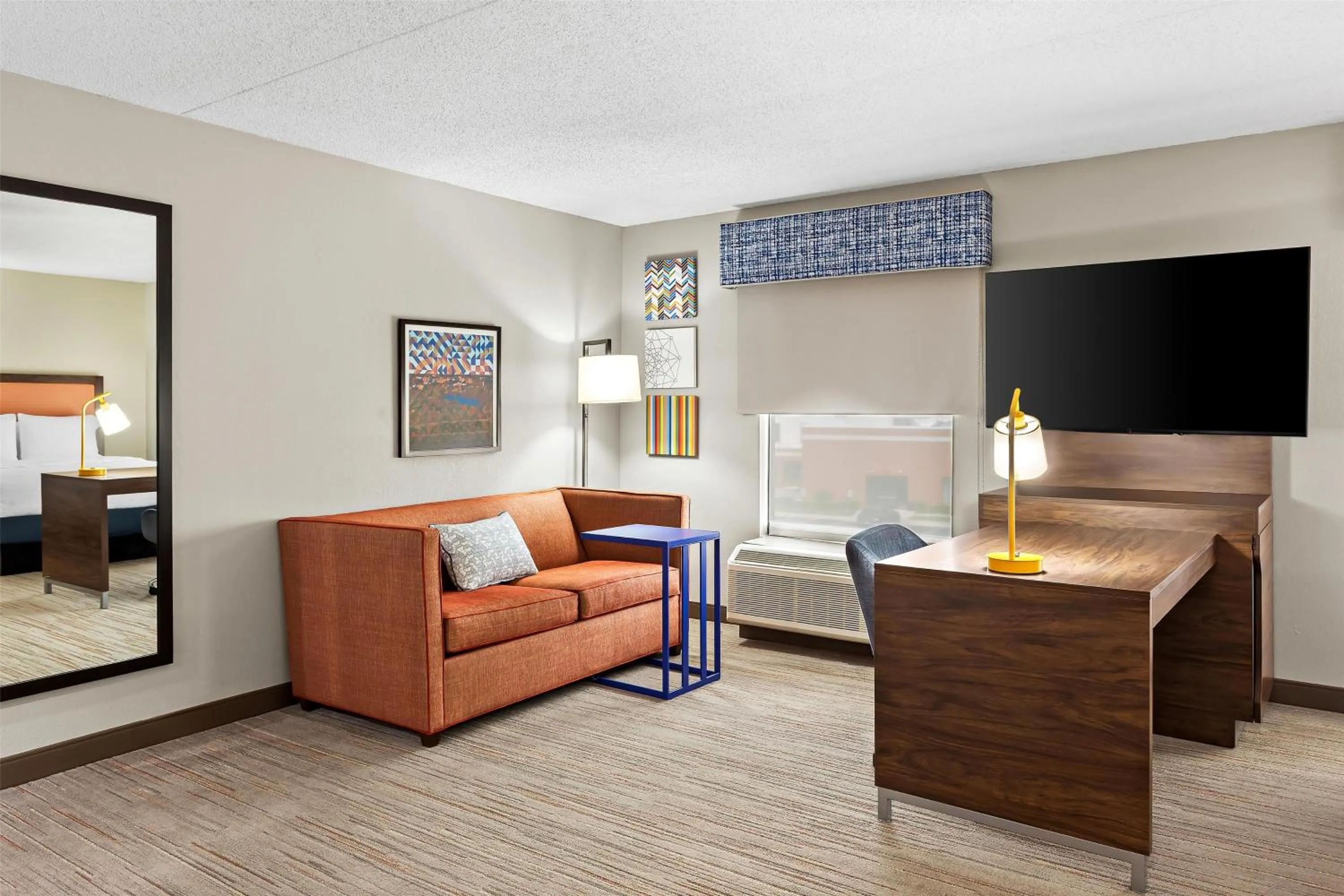 Living room in Hampton Inn & Suites Bolingbrook