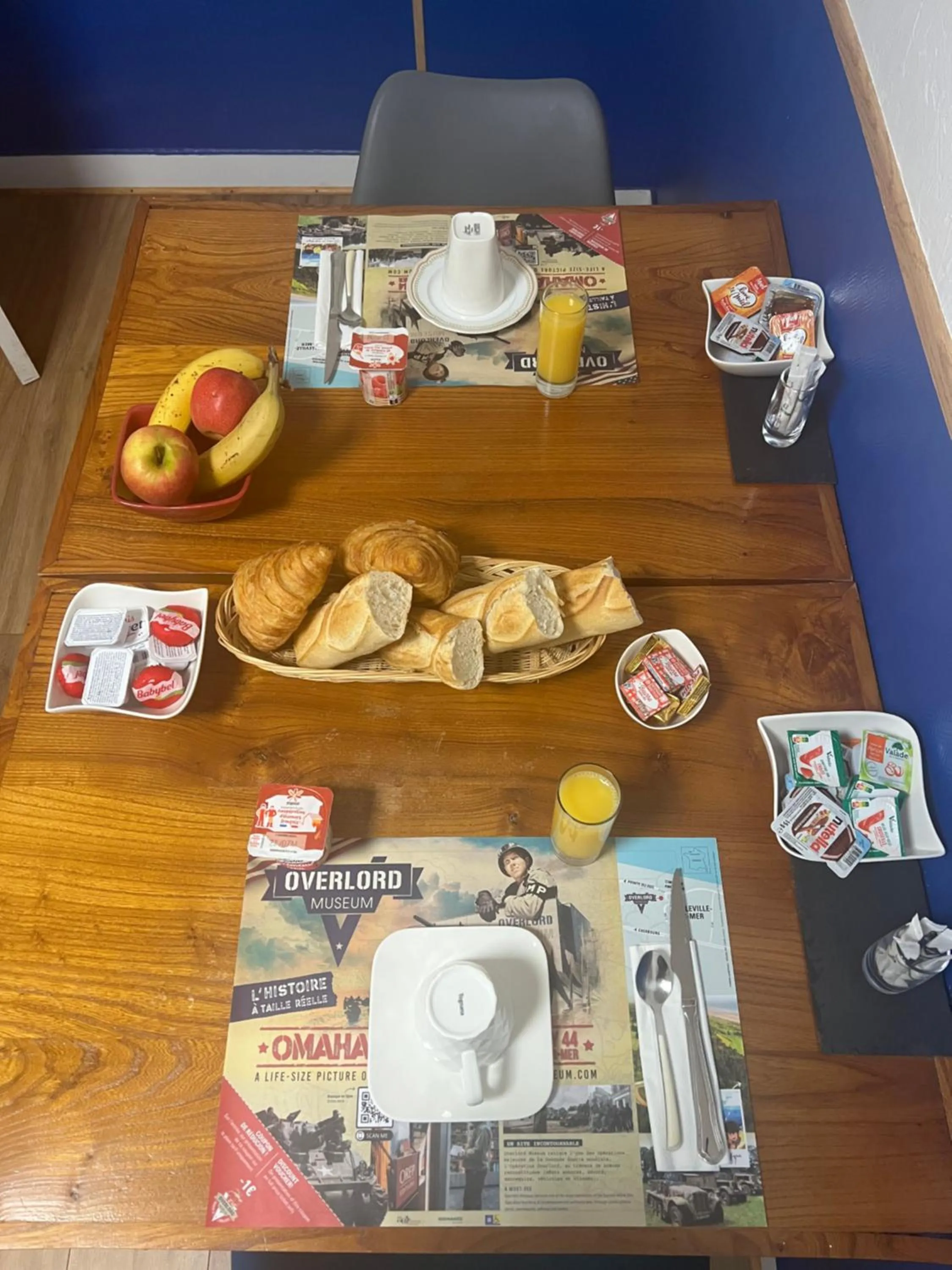 Breakfast in Hôtel Les Quais