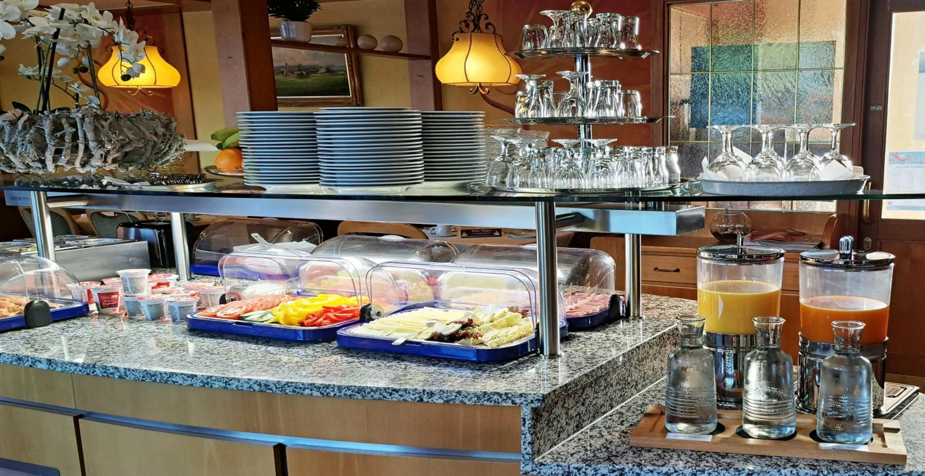 Breakfast in Hotel & Restaurant Mainaublick