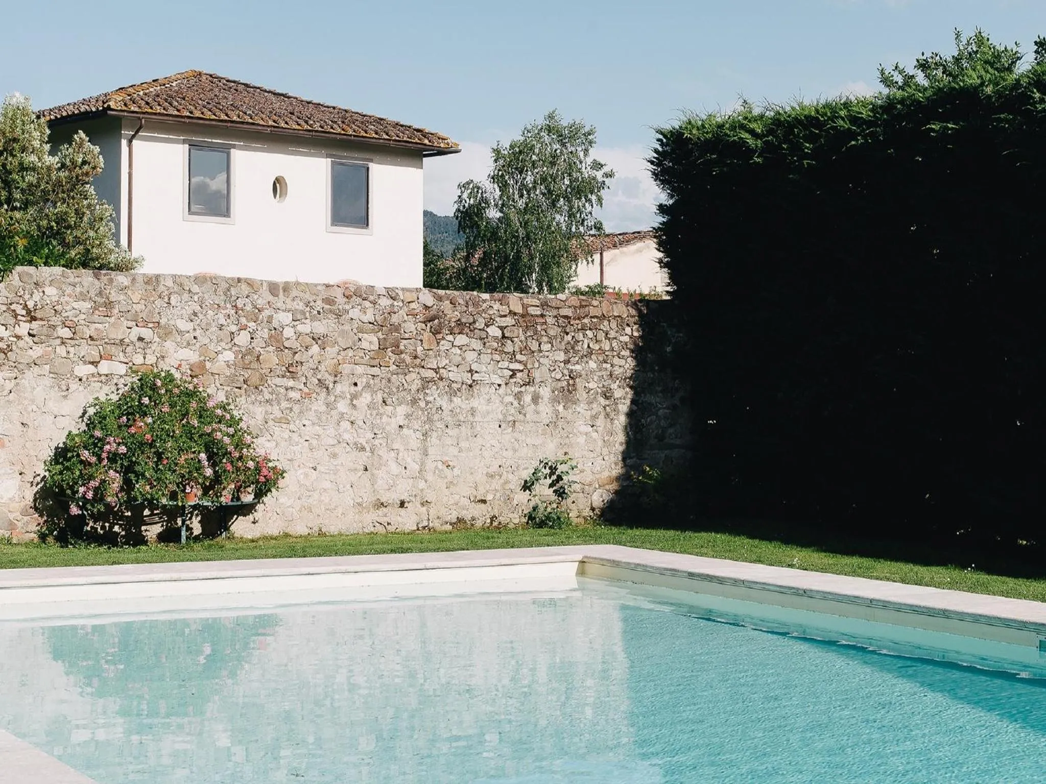 Swimming pool in Rovezzano B&B