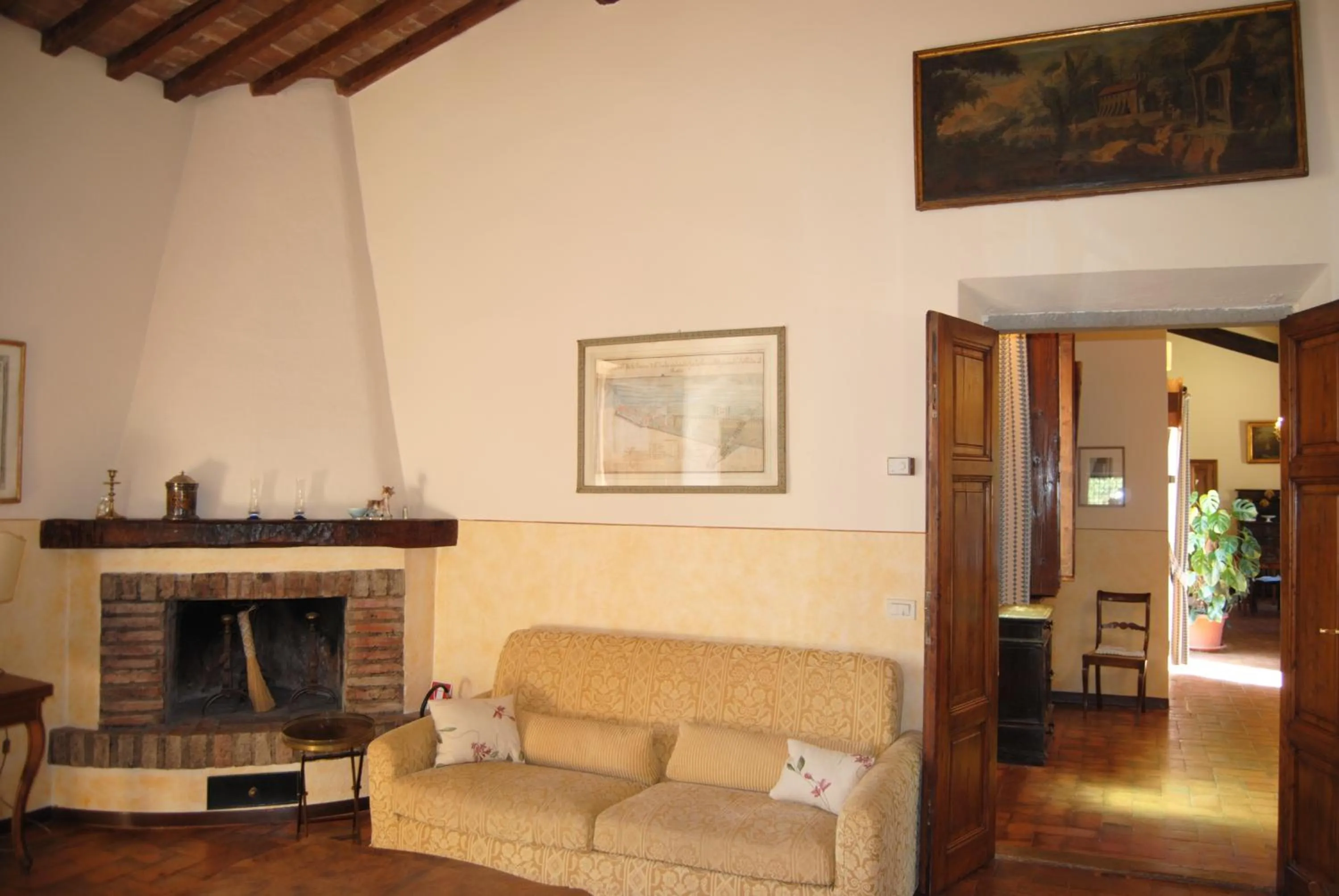 Communal lounge/ TV room in Rovezzano B&B