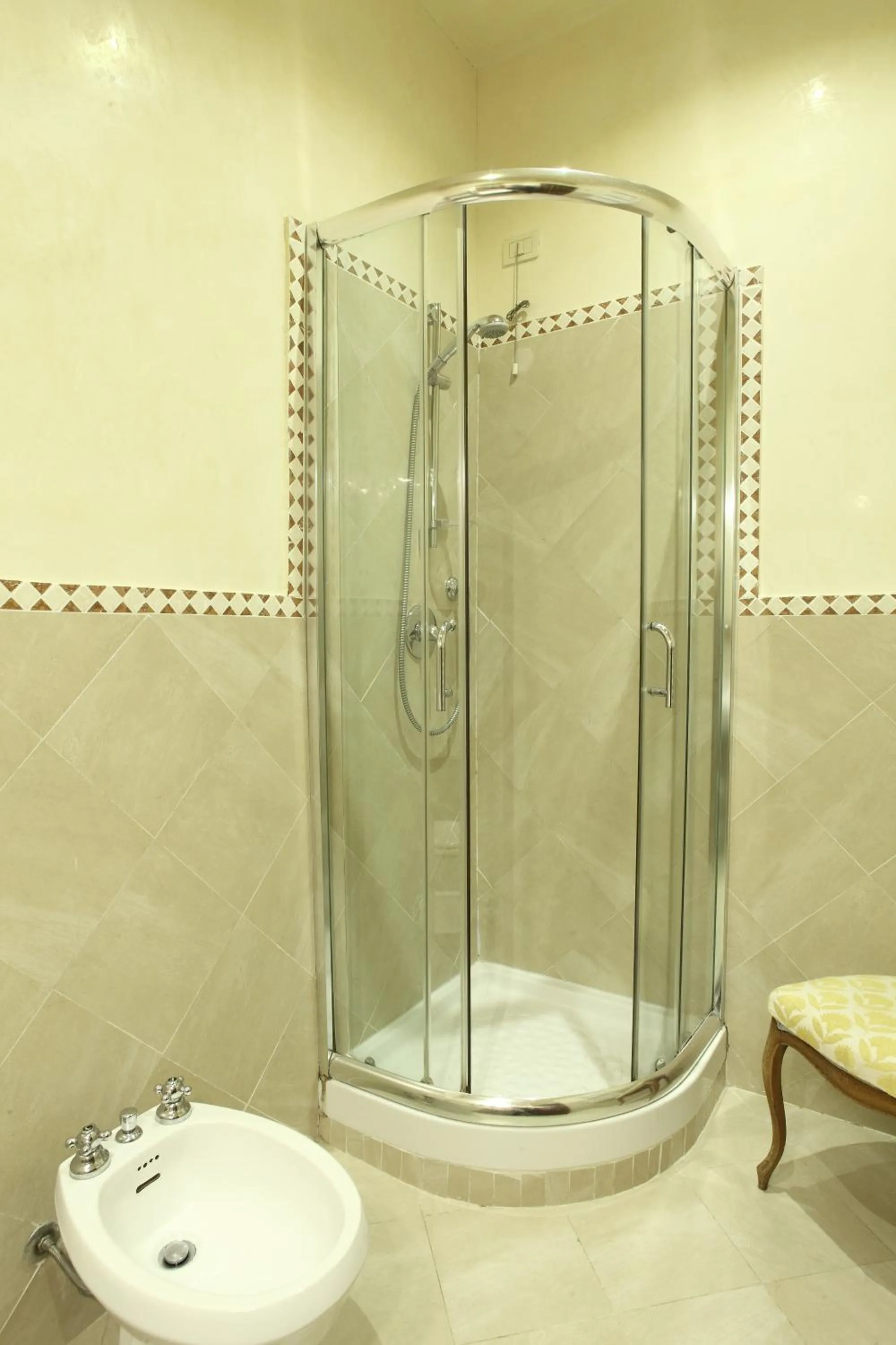 Shower in Rovezzano B&B