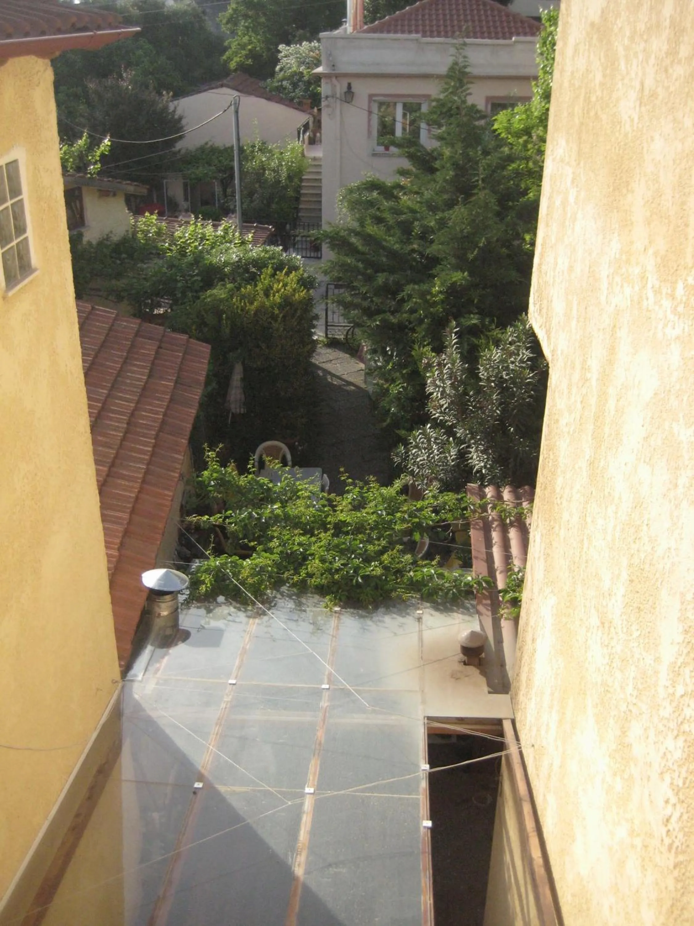 Facade/entrance in Studios Arabas