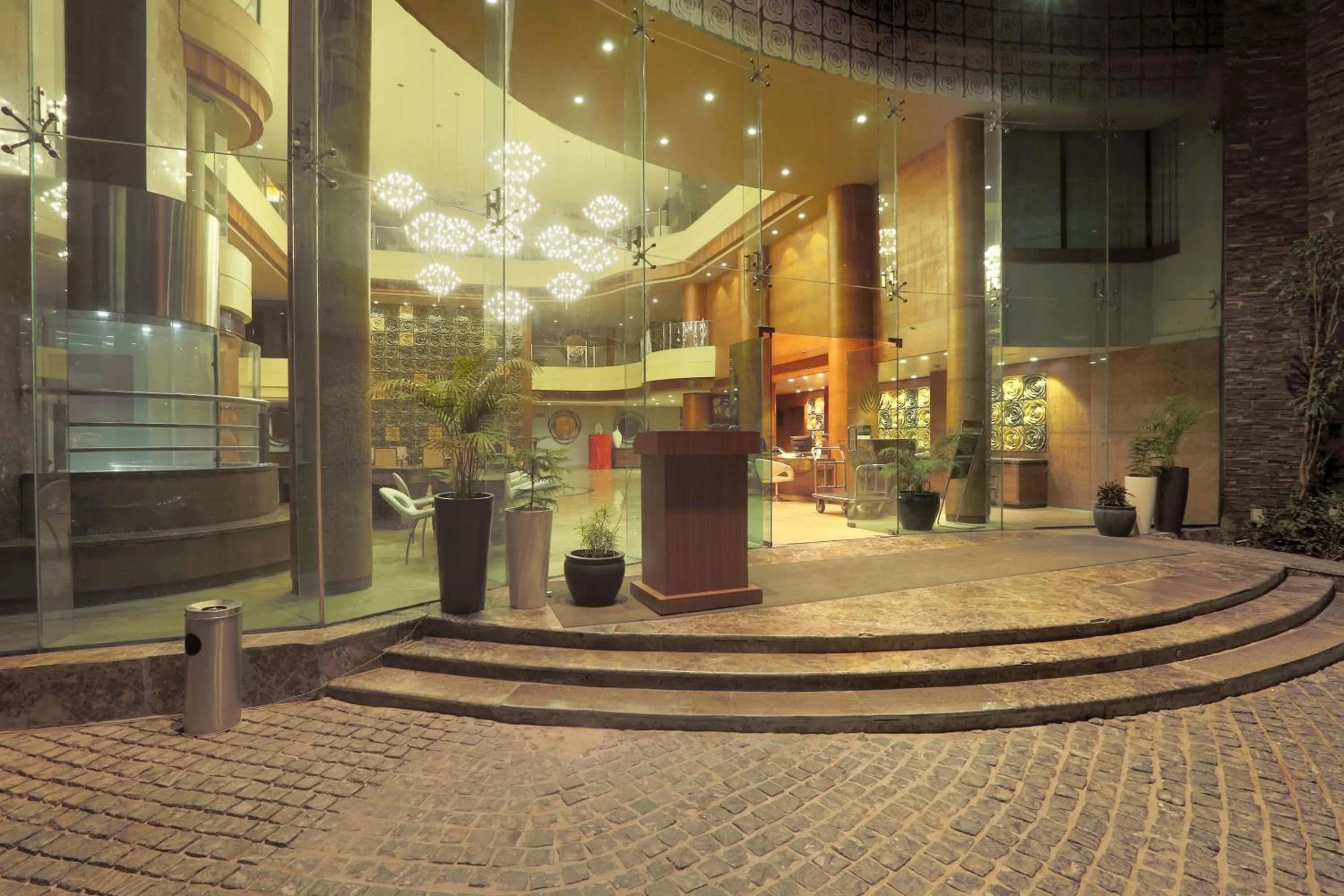 Facade/entrance in Vesta International