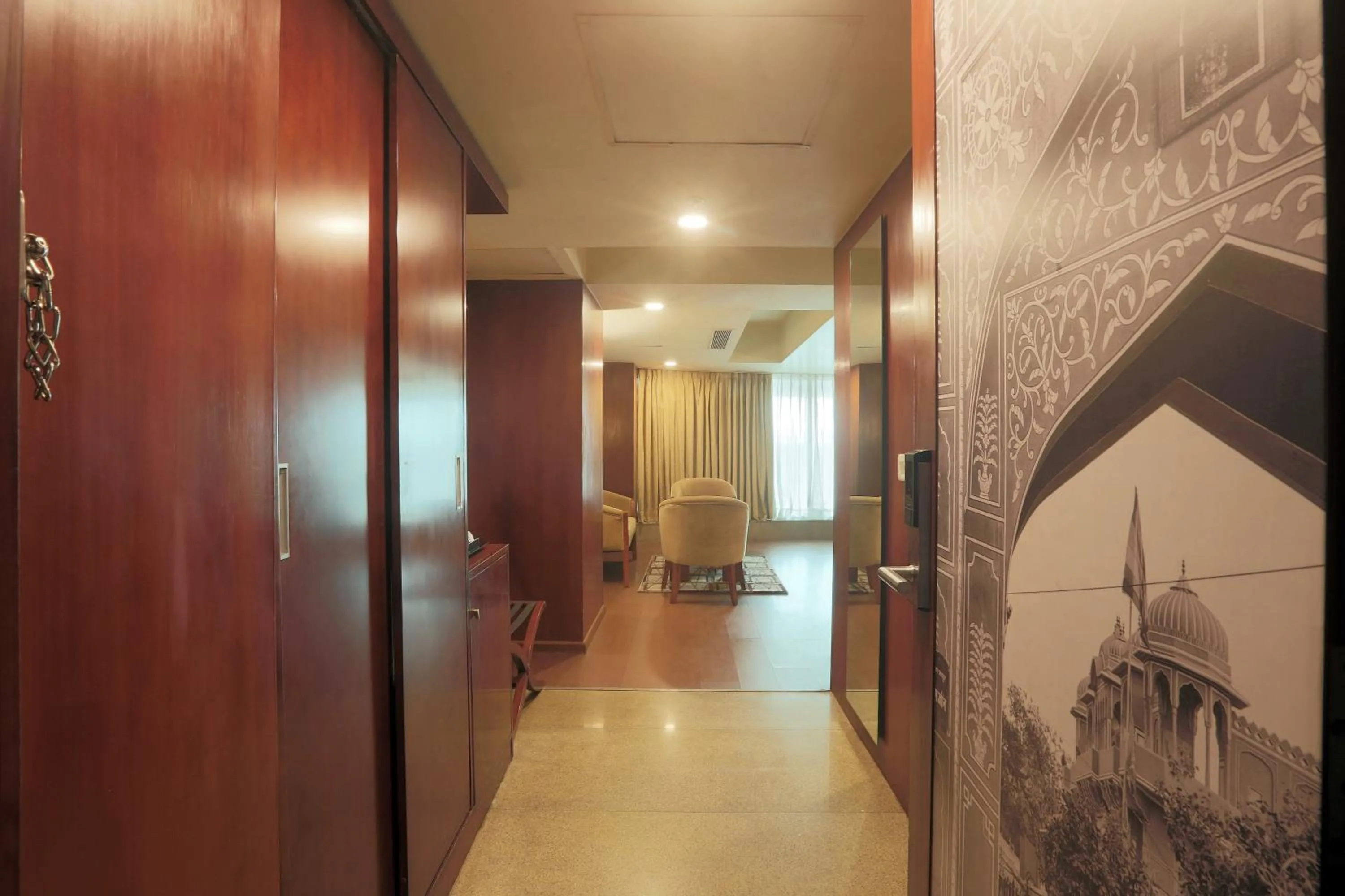 wardrobe in Vesta International