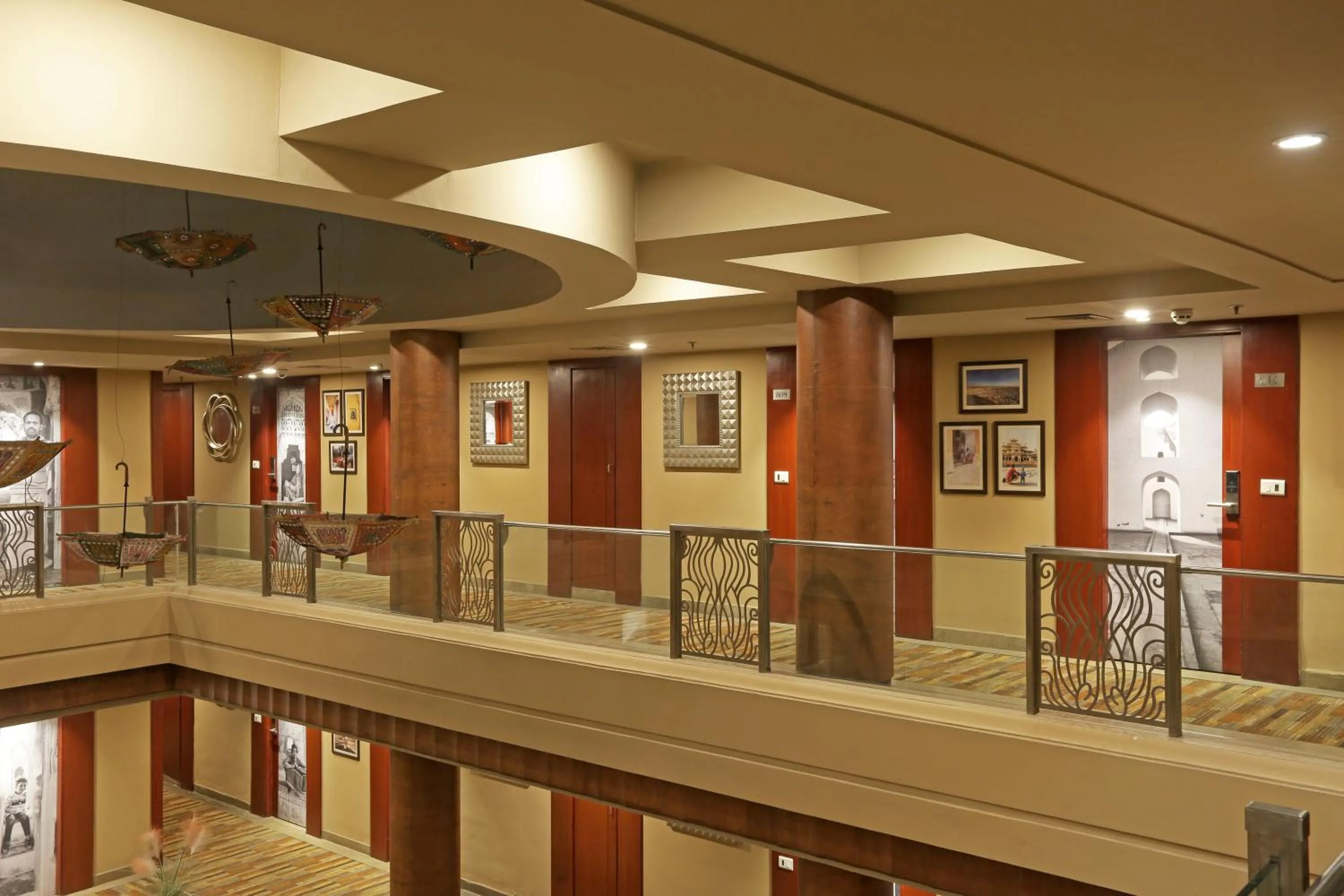 Restaurant/places to eat in Vesta International