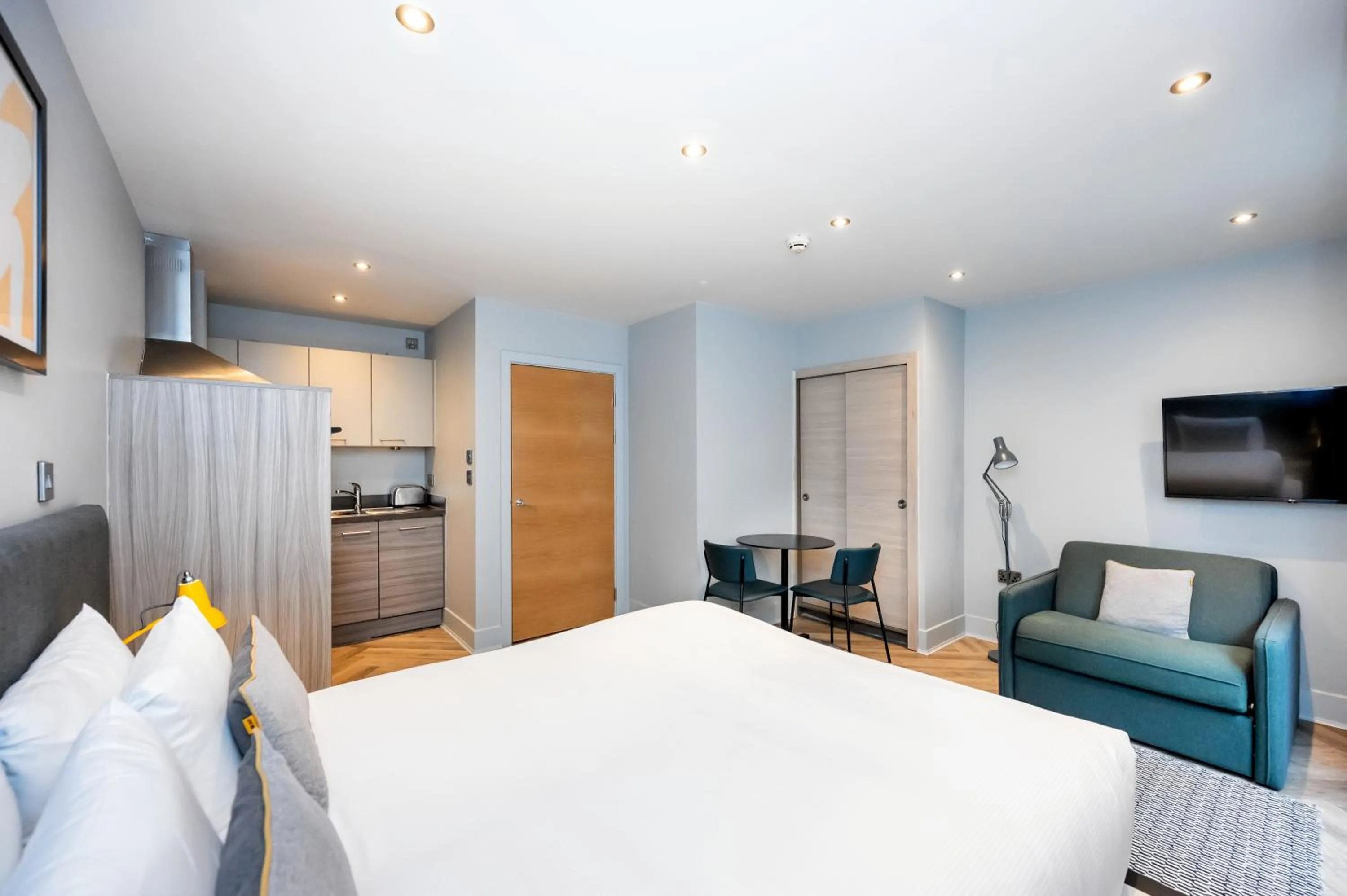 Bed in Staycity Aparthotels Edinburgh West End