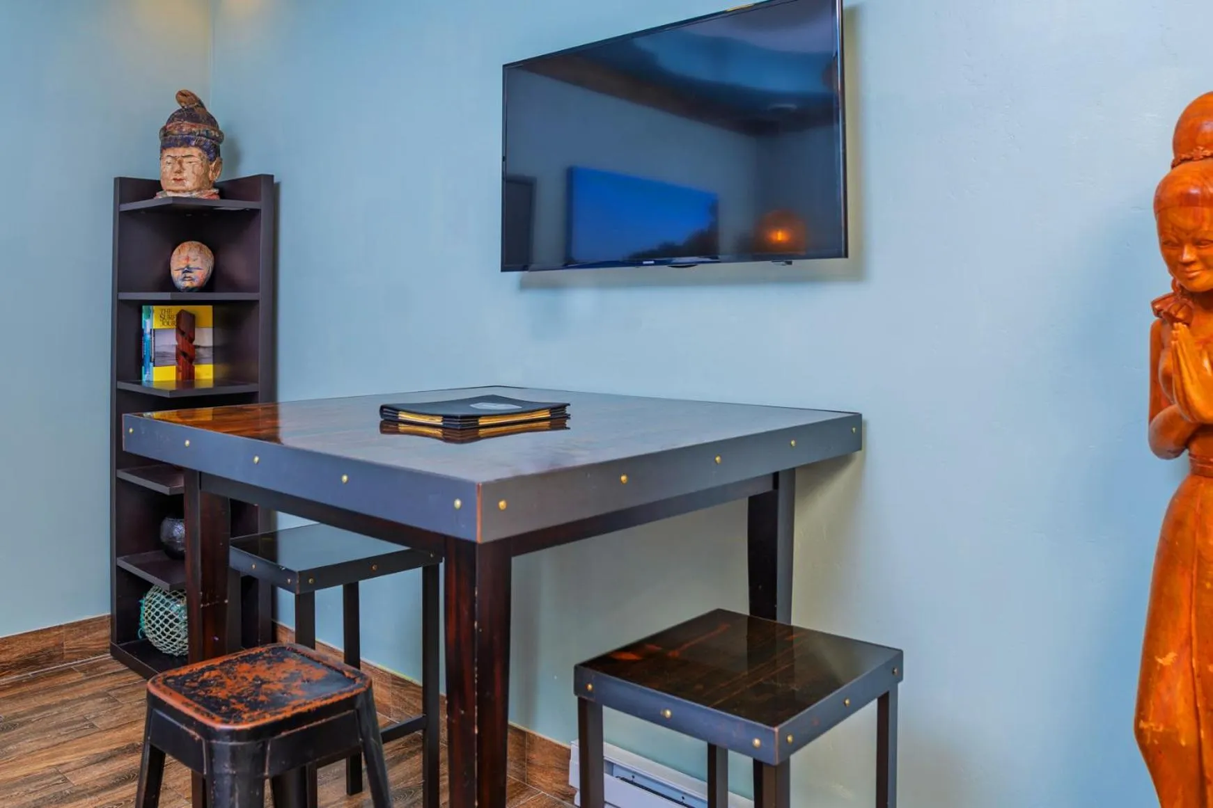 TV and multimedia in Nomads Hotel