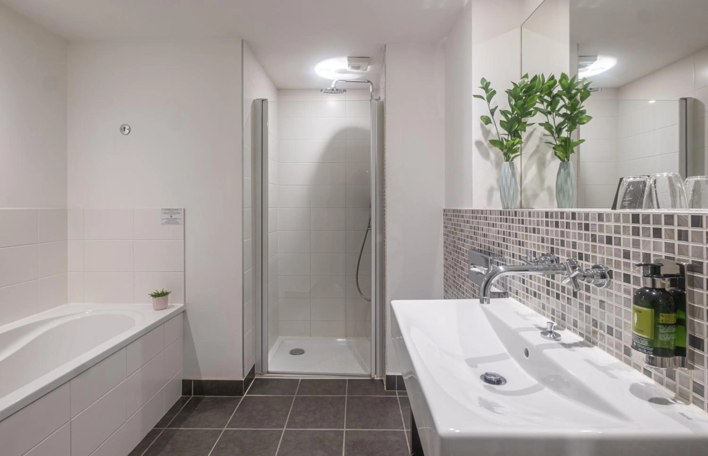 Shower in Château Belmont Tours by The Crest Collection