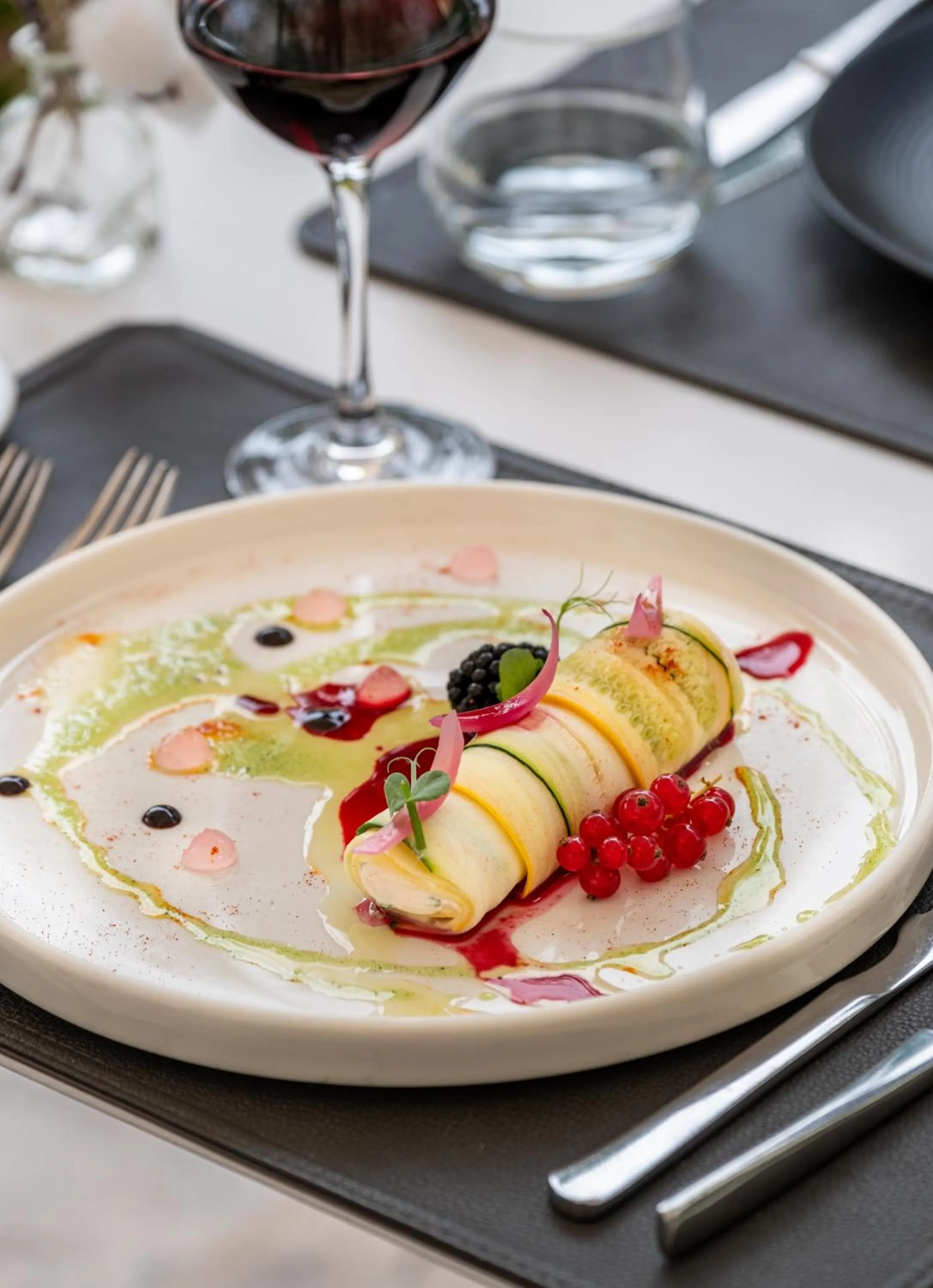 Restaurant/places to eat in Château Belmont Tours by The Crest Collection