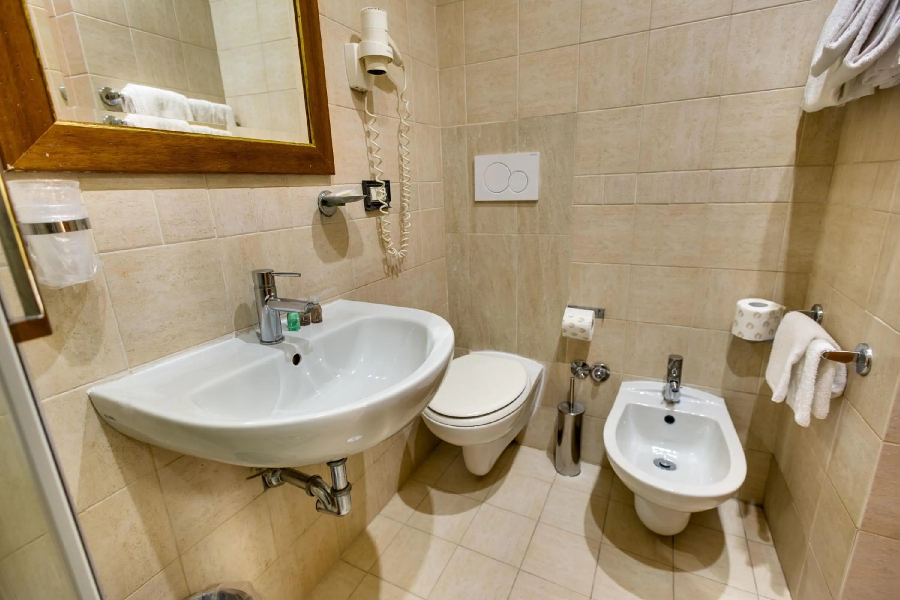 Bathroom in Hotel Terminal