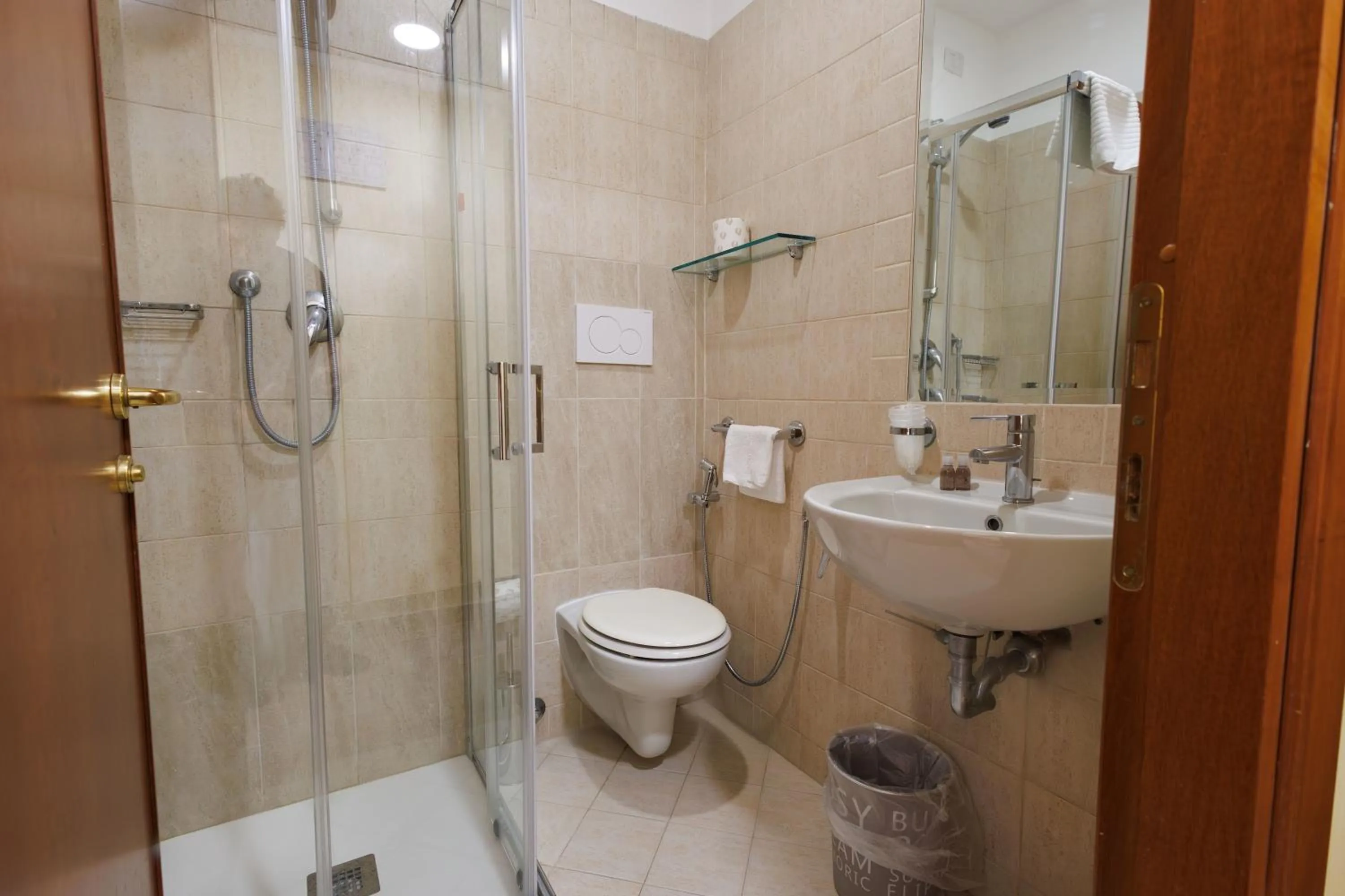 Bathroom in Hotel Terminal