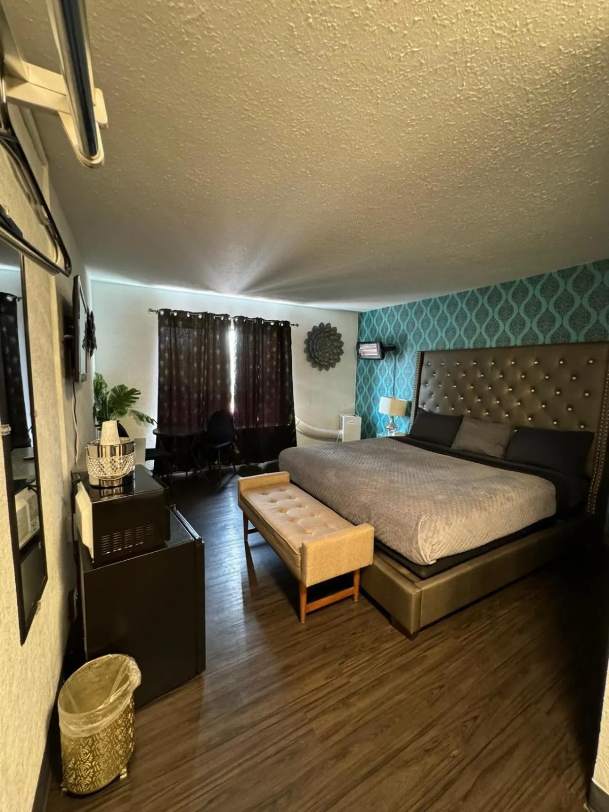 The Village Inn Hotel