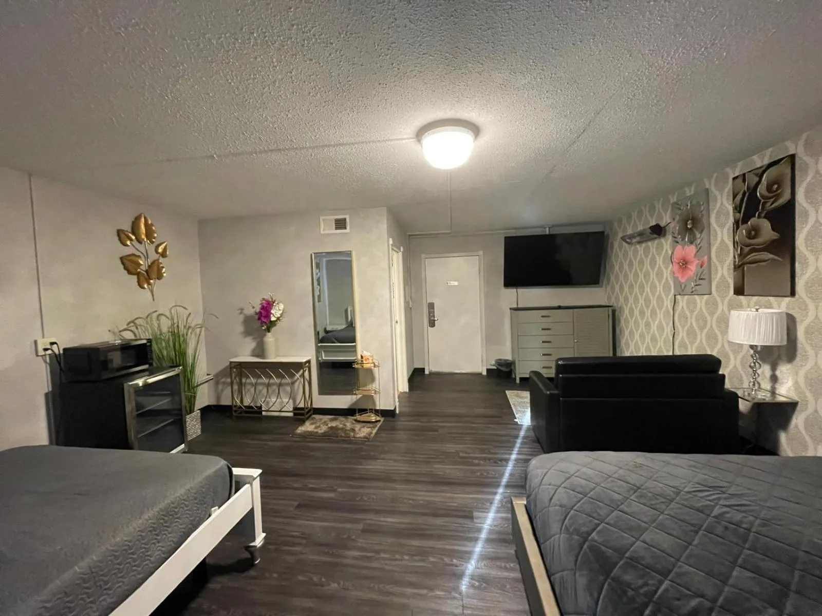 The Village Inn Hotel