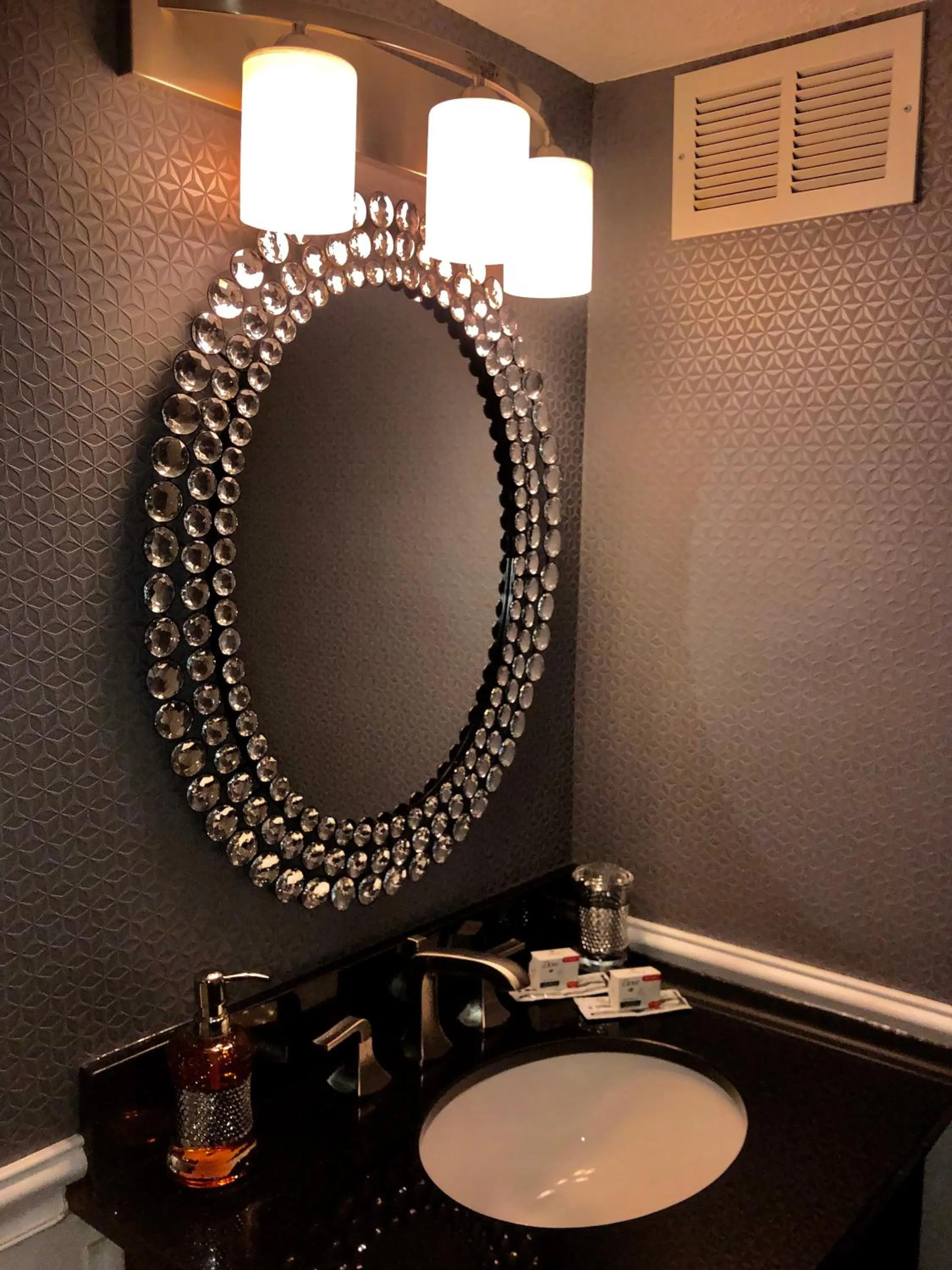 Toilet in The Village Inn Hotel