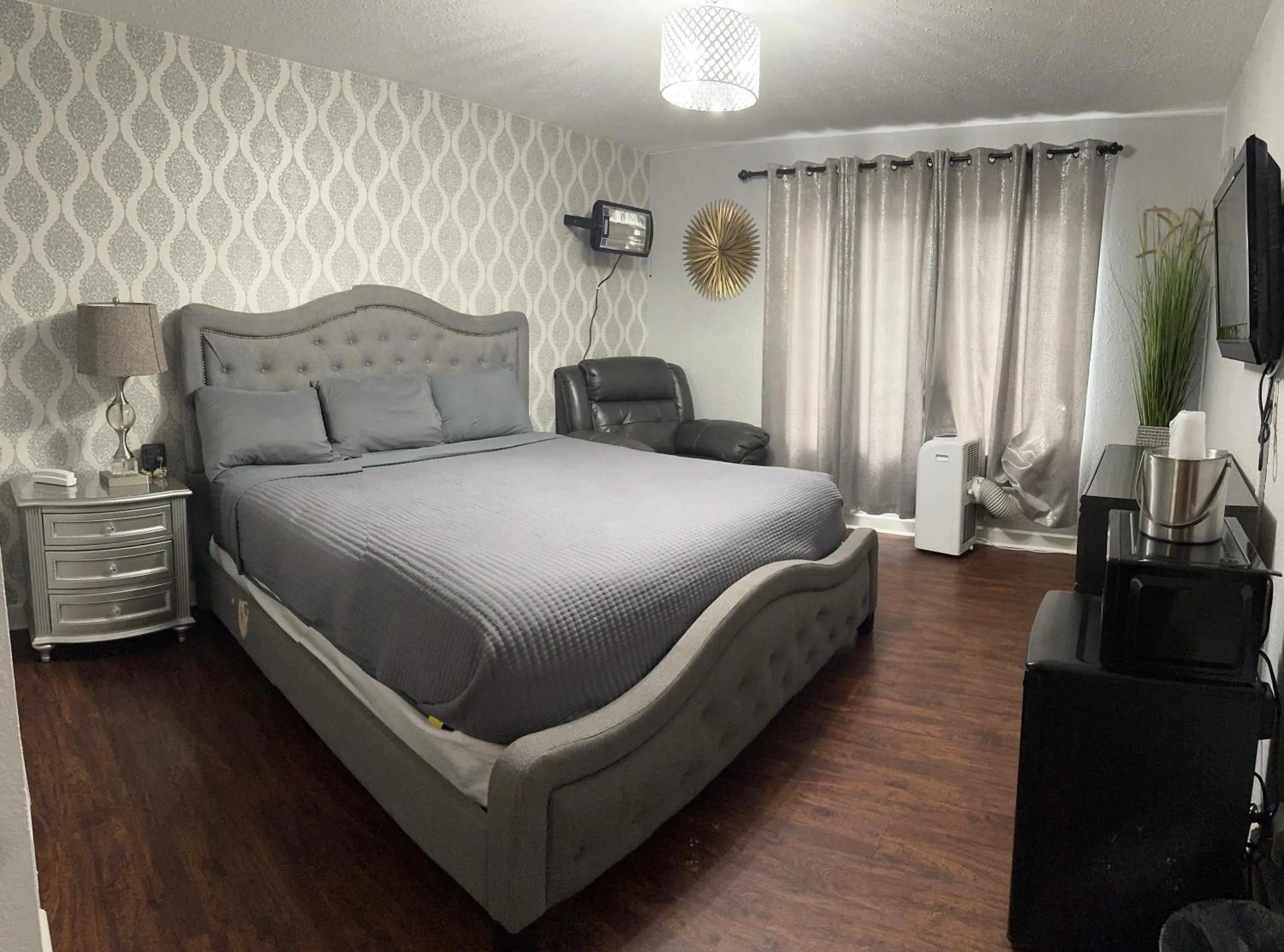 The Village Inn Hotel