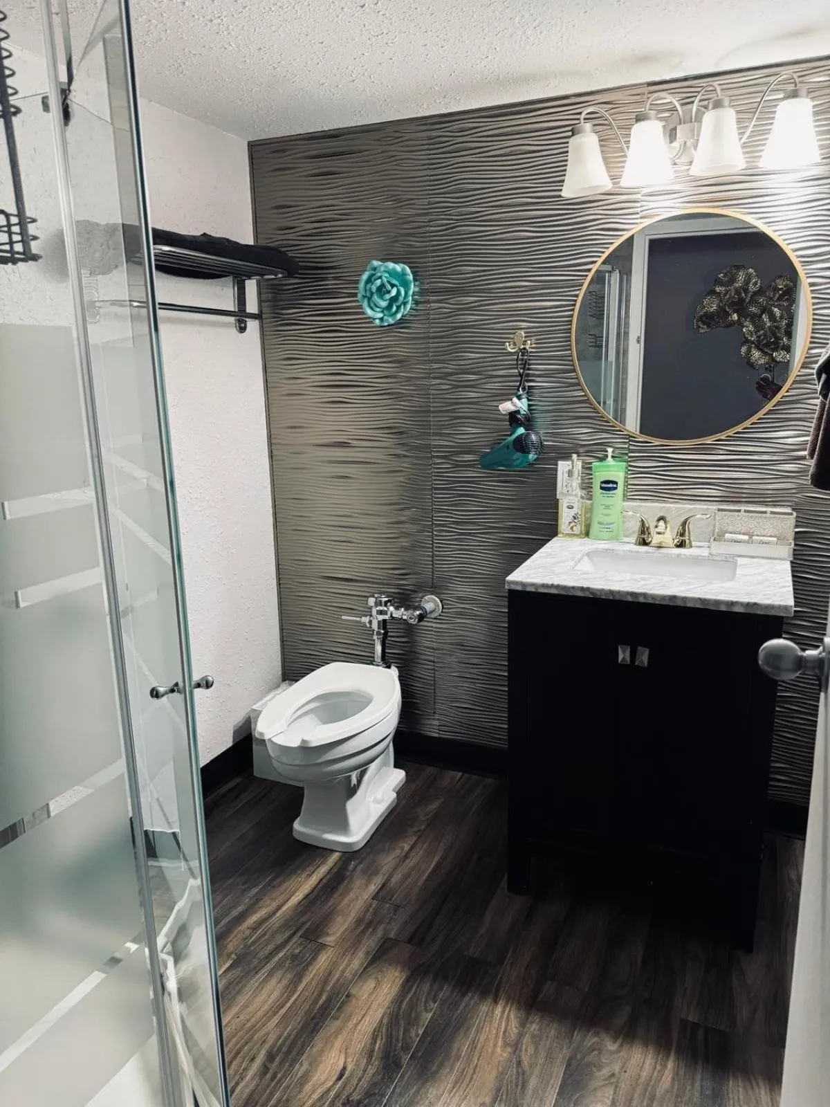 The Village Inn Hotel