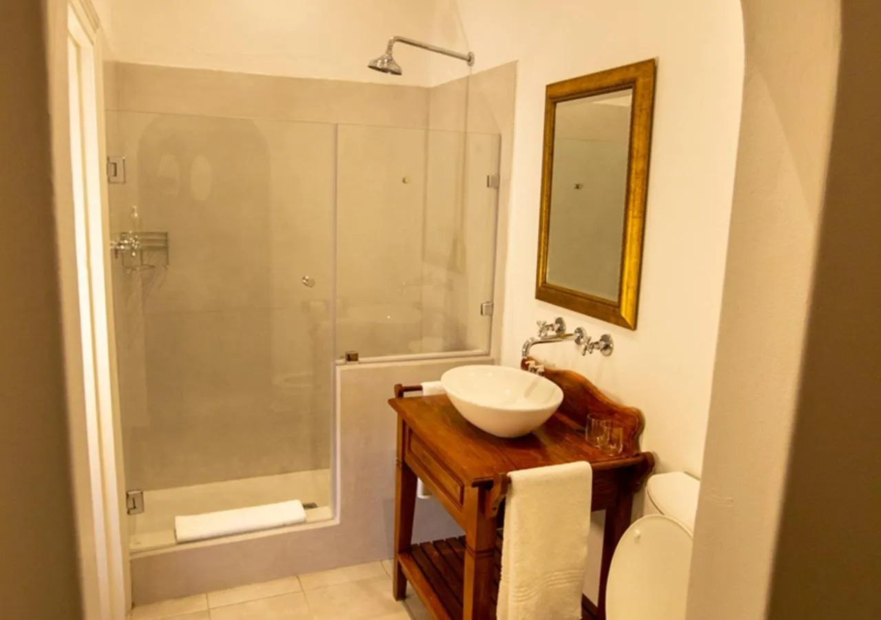 Shower in Hotel du Vin Franschhoek