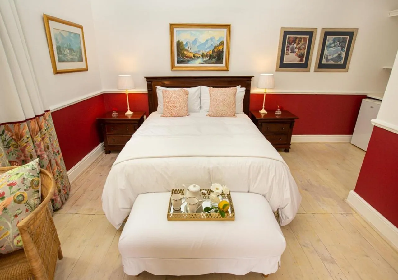 Bed in Hotel du Vin Franschhoek