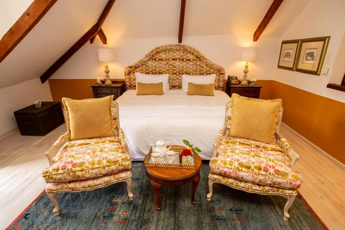 Bed in Hotel du Vin Franschhoek