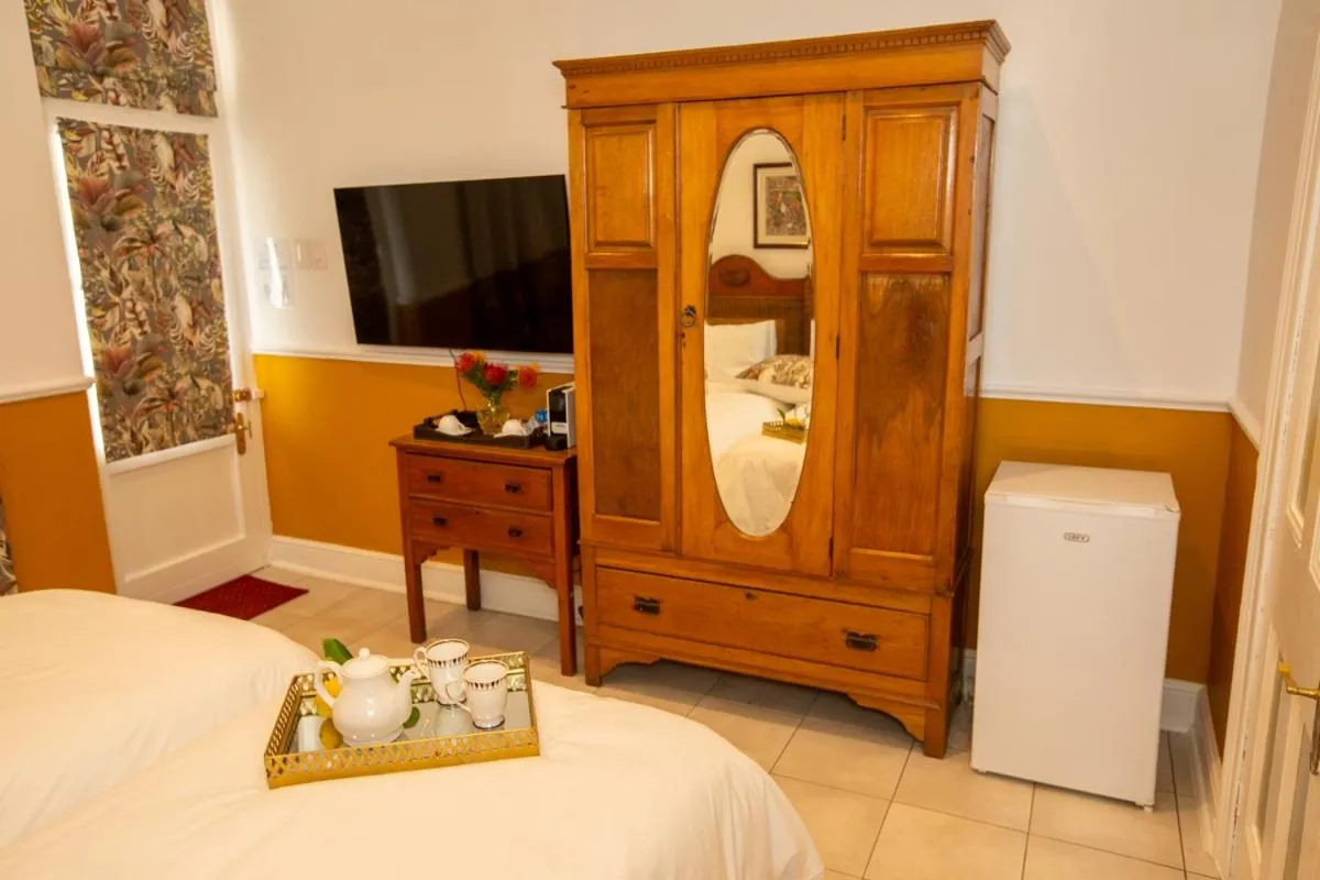 Bed in Hotel du Vin Franschhoek