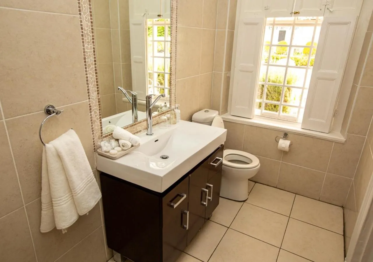 Shower in Hotel du Vin Franschhoek