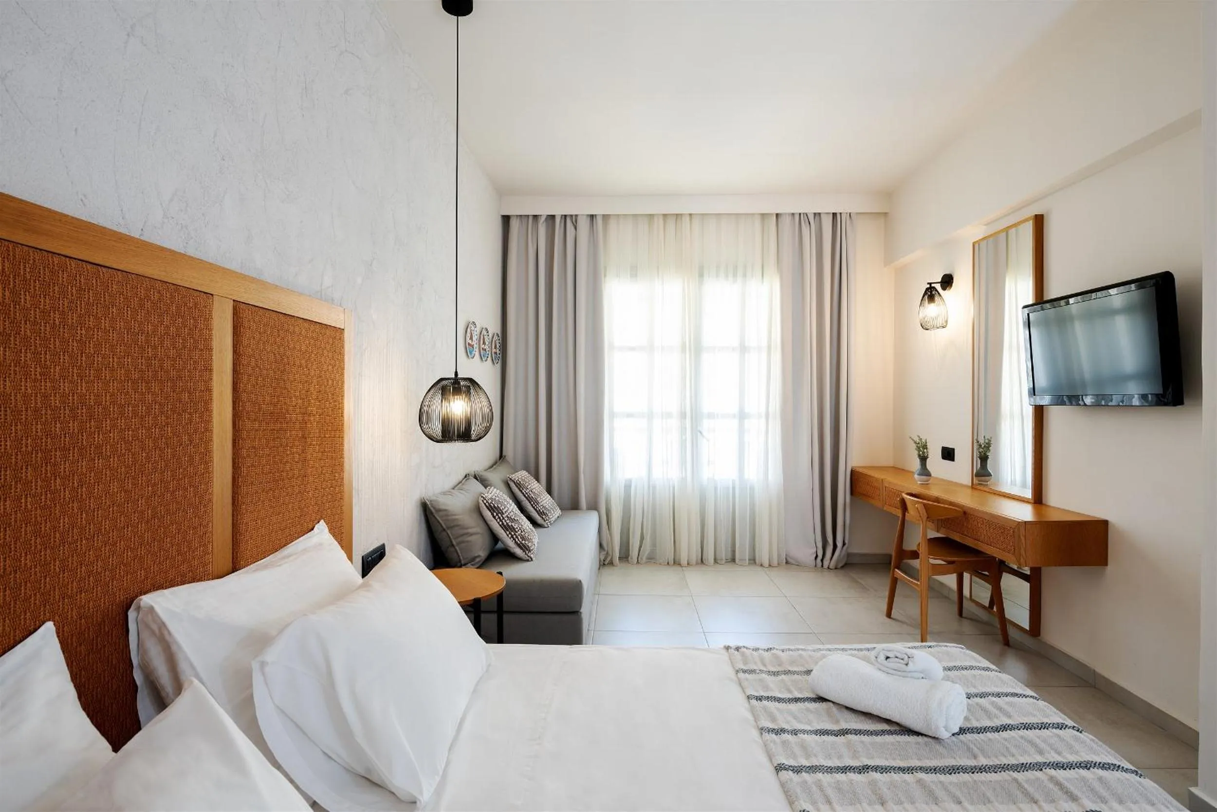 Deluxe Double Room in Pedi Beach Hotel