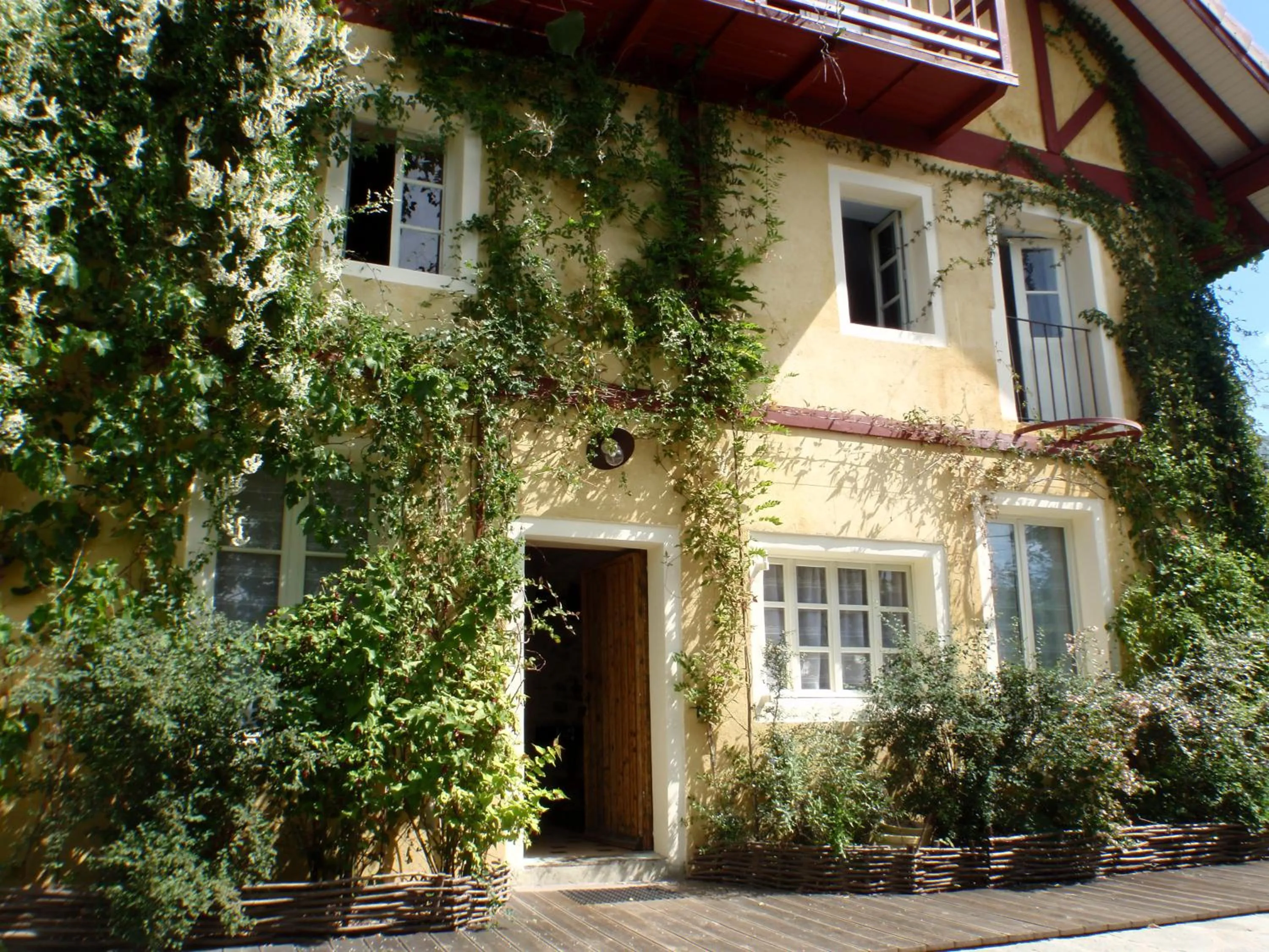 Property building in Demeure d'Hôtes L'Hermitage