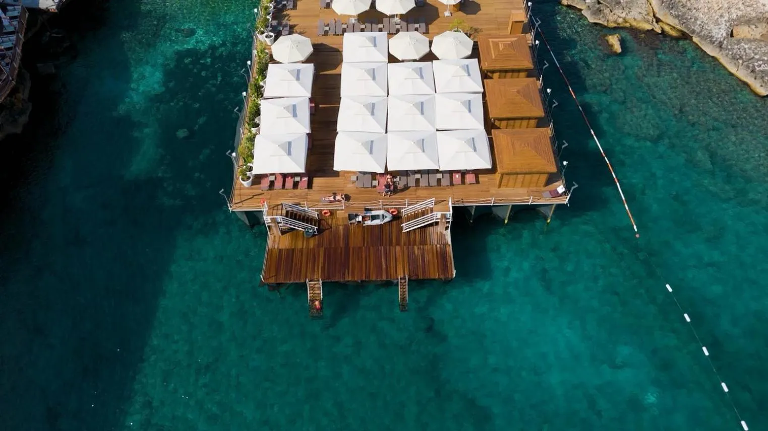 Rocks Hotel & Casino