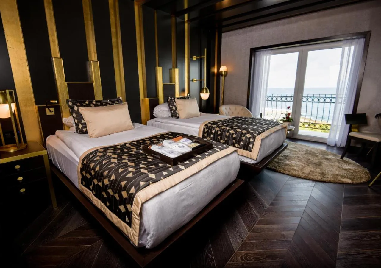 Photo of the whole room, Bed in Rocks Hotel & Casino