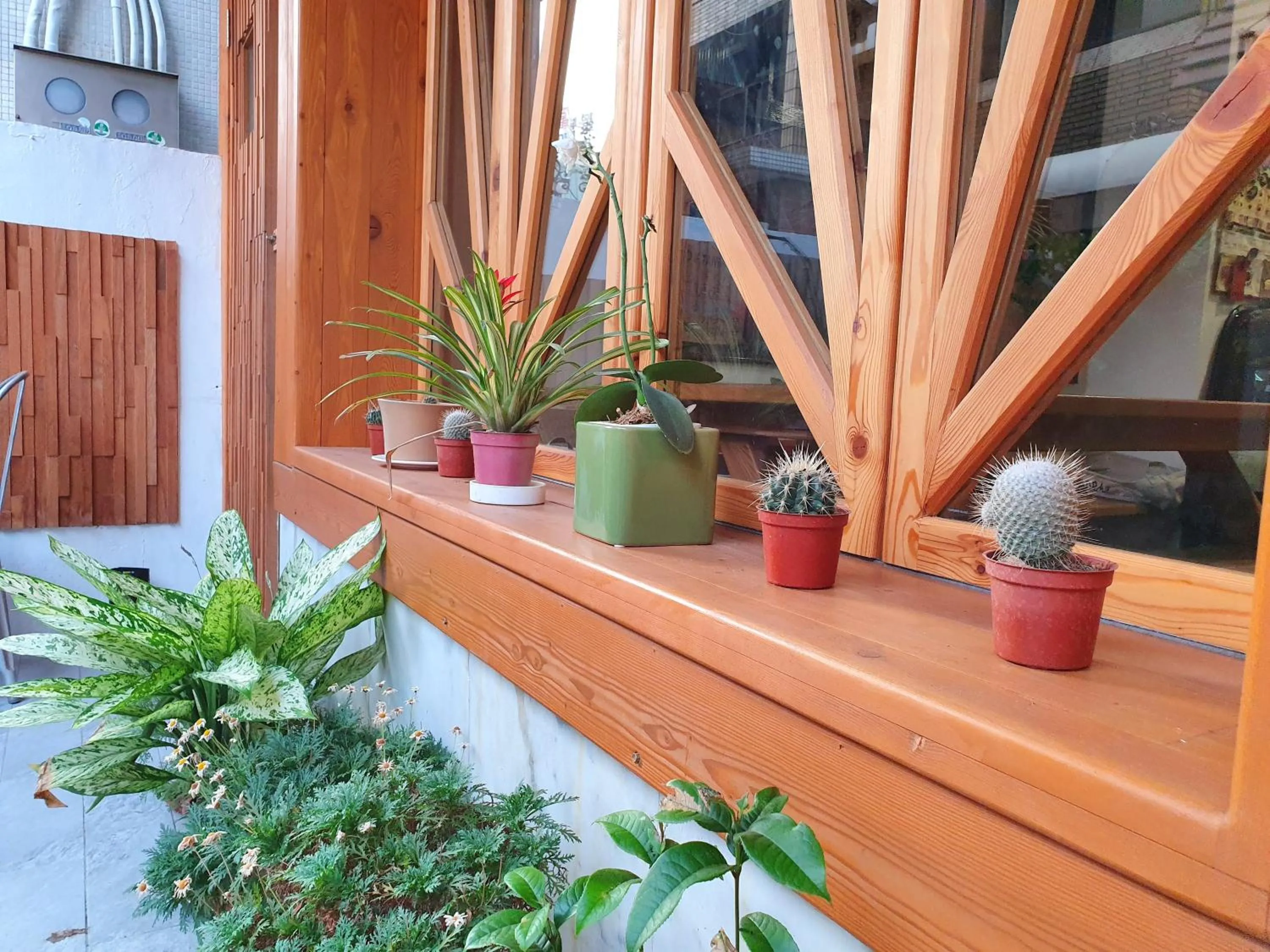 Facade/entrance in Honey House Tainan