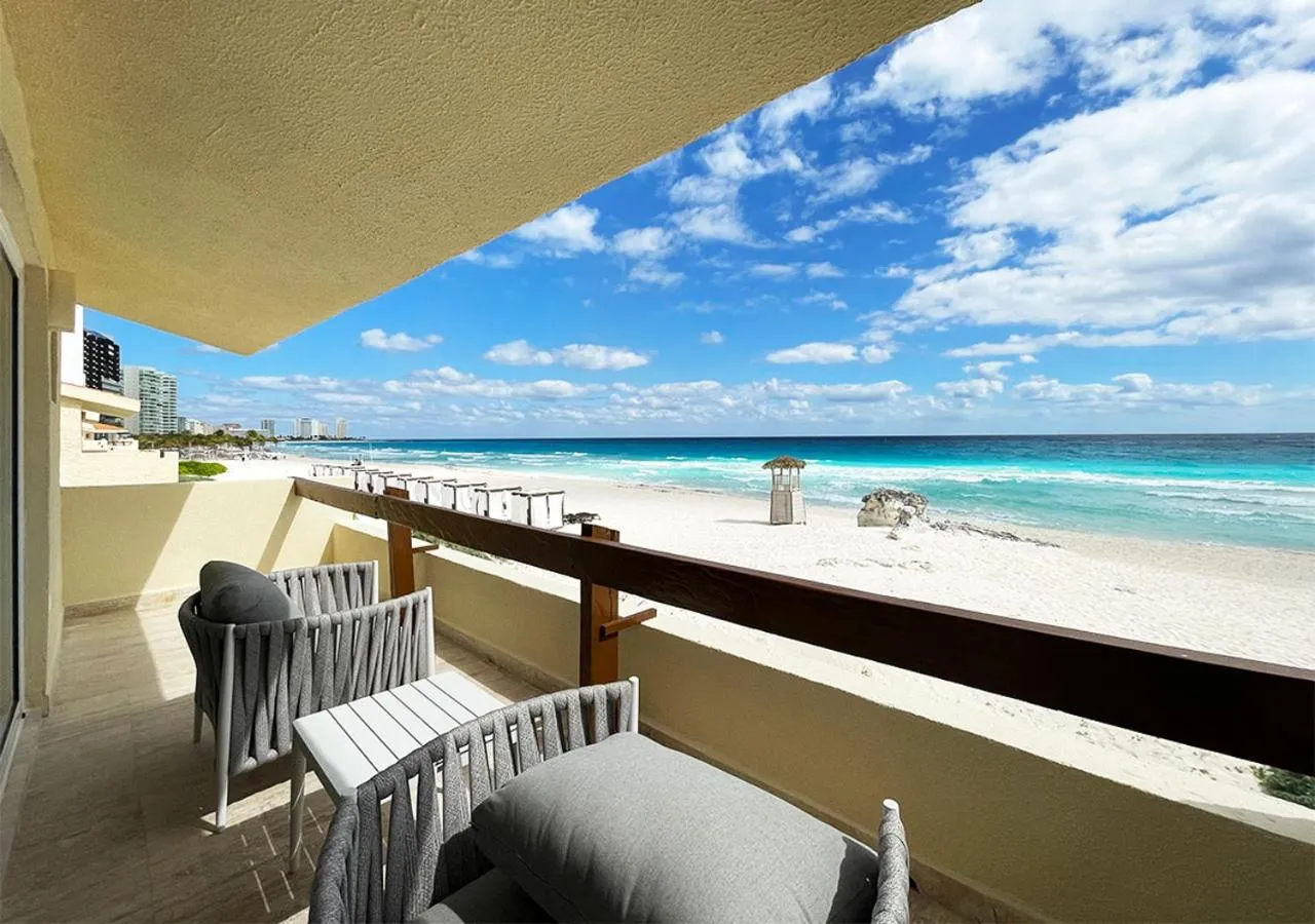 Villa - Beach Front in Grand Park Royal Cancun - All Inclusive