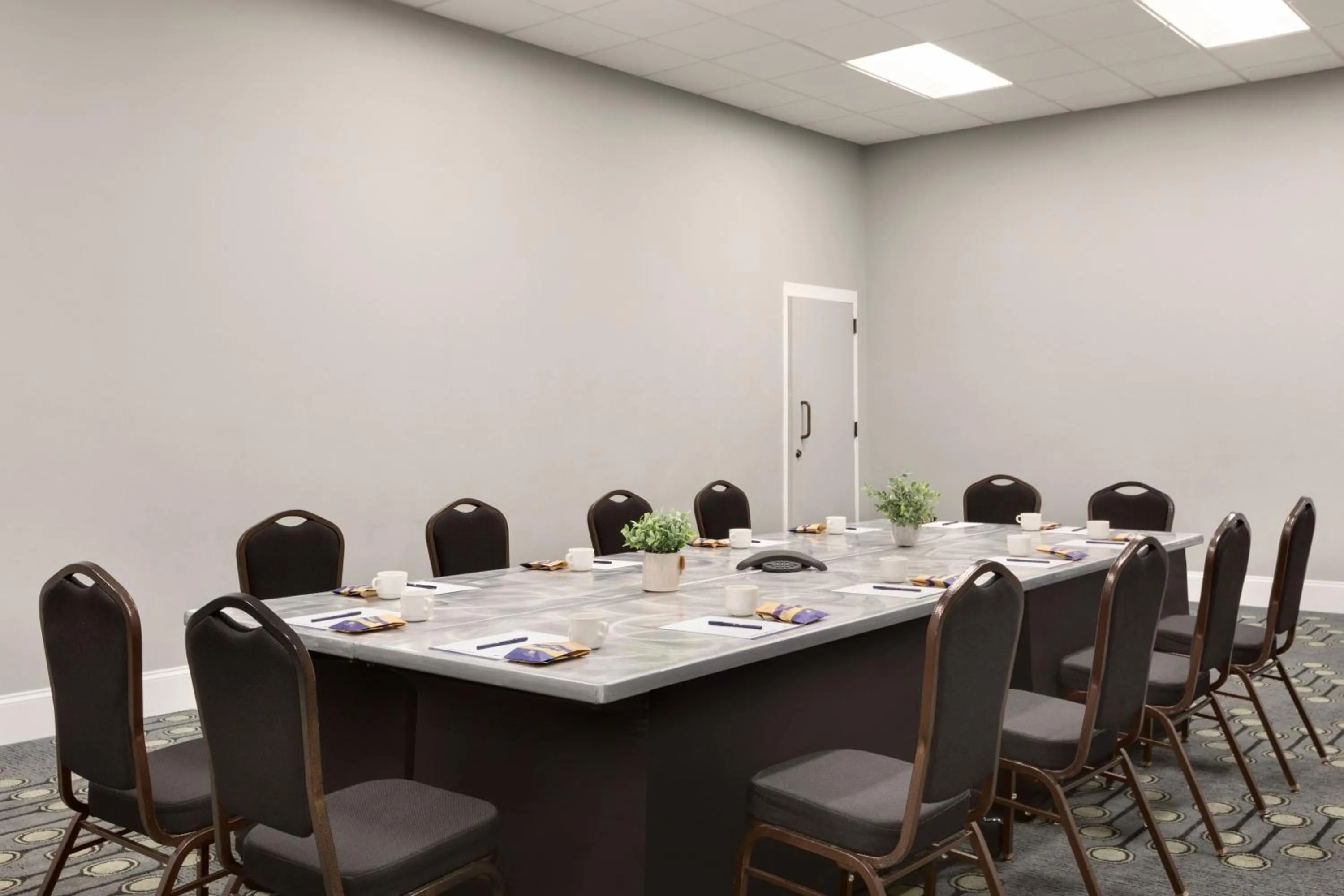 Meeting/conference room in DoubleTree Resort by Hilton Myrtle Beach Oceanfront