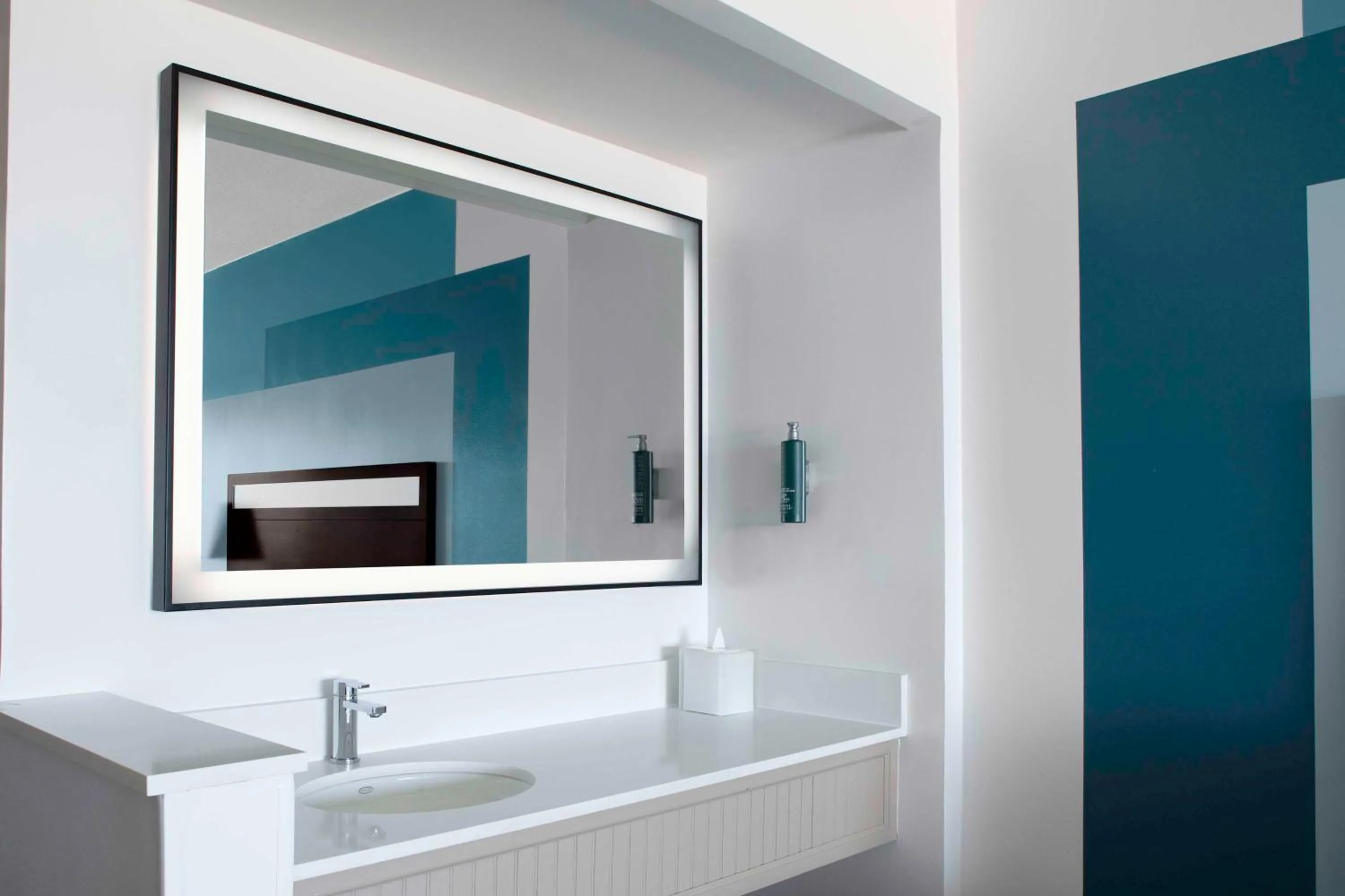 Bathroom in DoubleTree Resort by Hilton Myrtle Beach Oceanfront