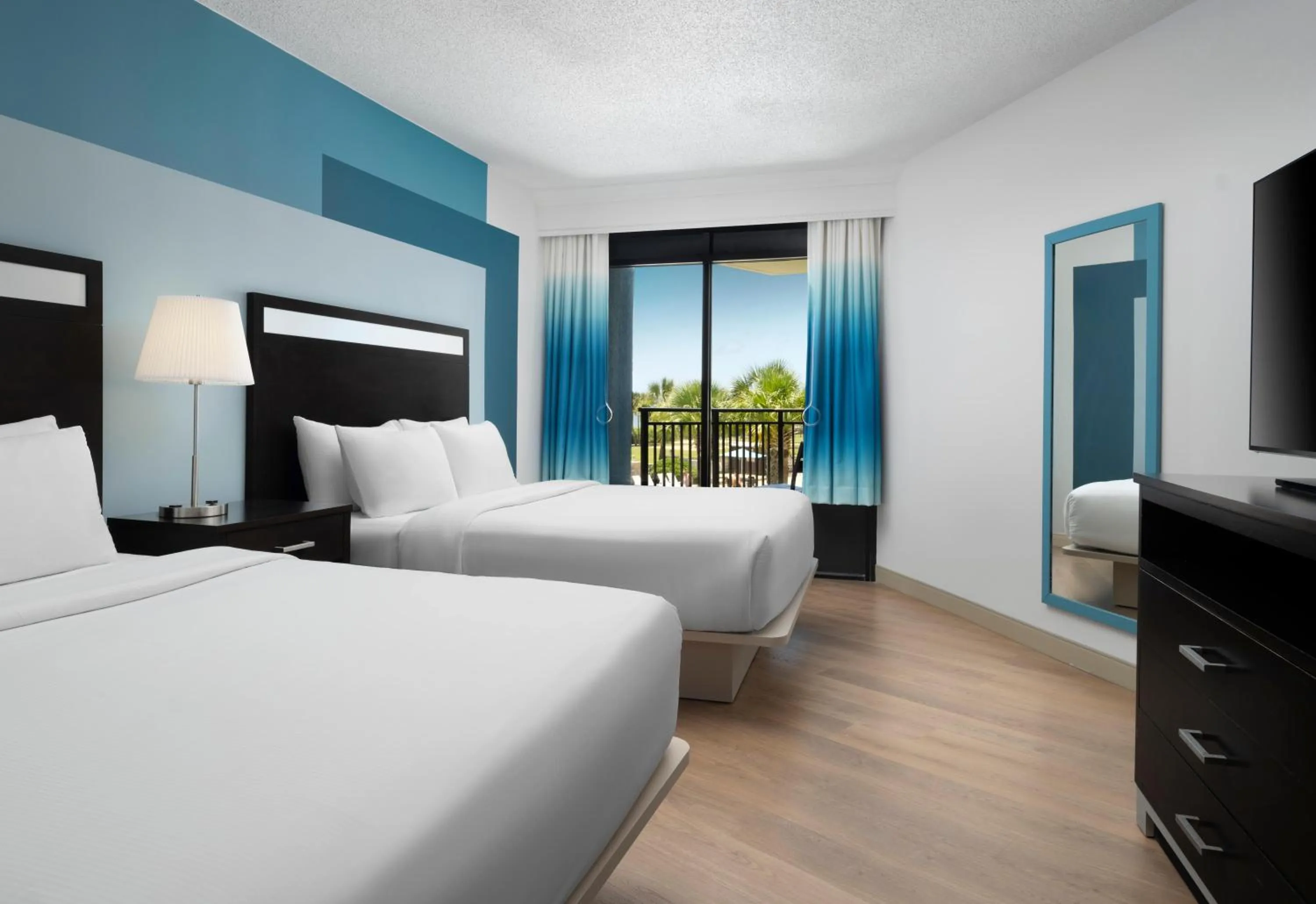 TV and multimedia, Bed in DoubleTree Resort by Hilton Myrtle Beach Oceanfront