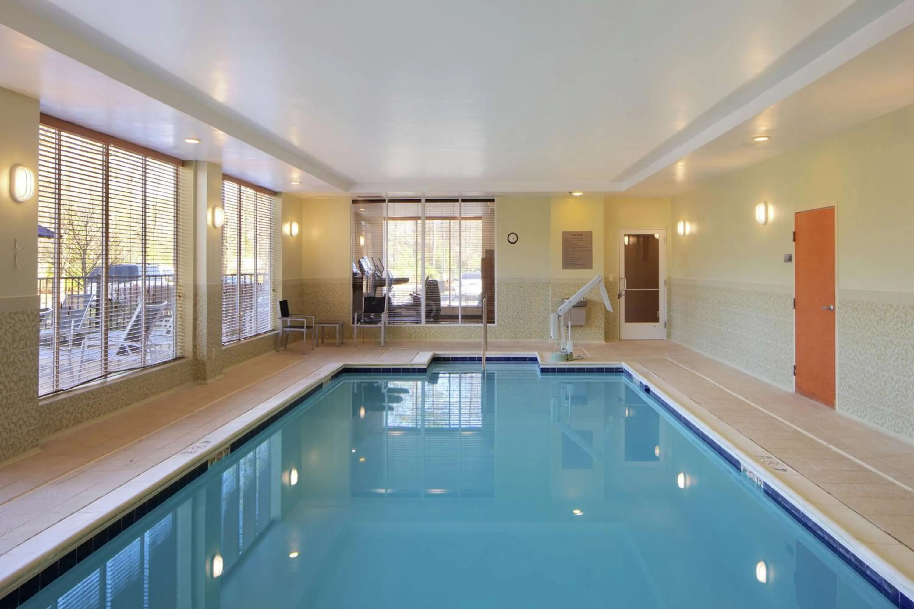 Pool view in DoubleTree Richmond Airport