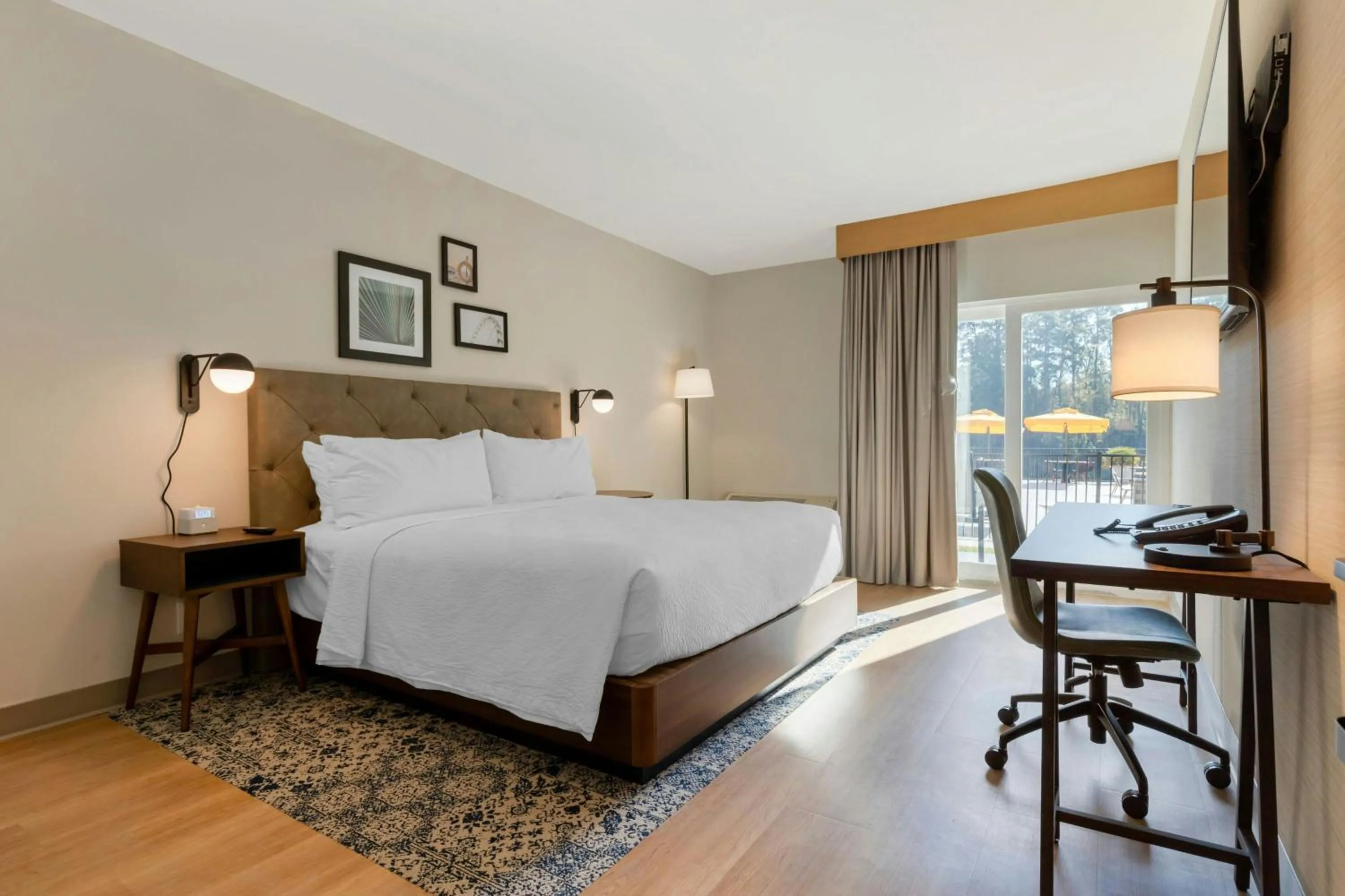 Bedroom, Bed in Four Points by Sheraton Myrtle Beach