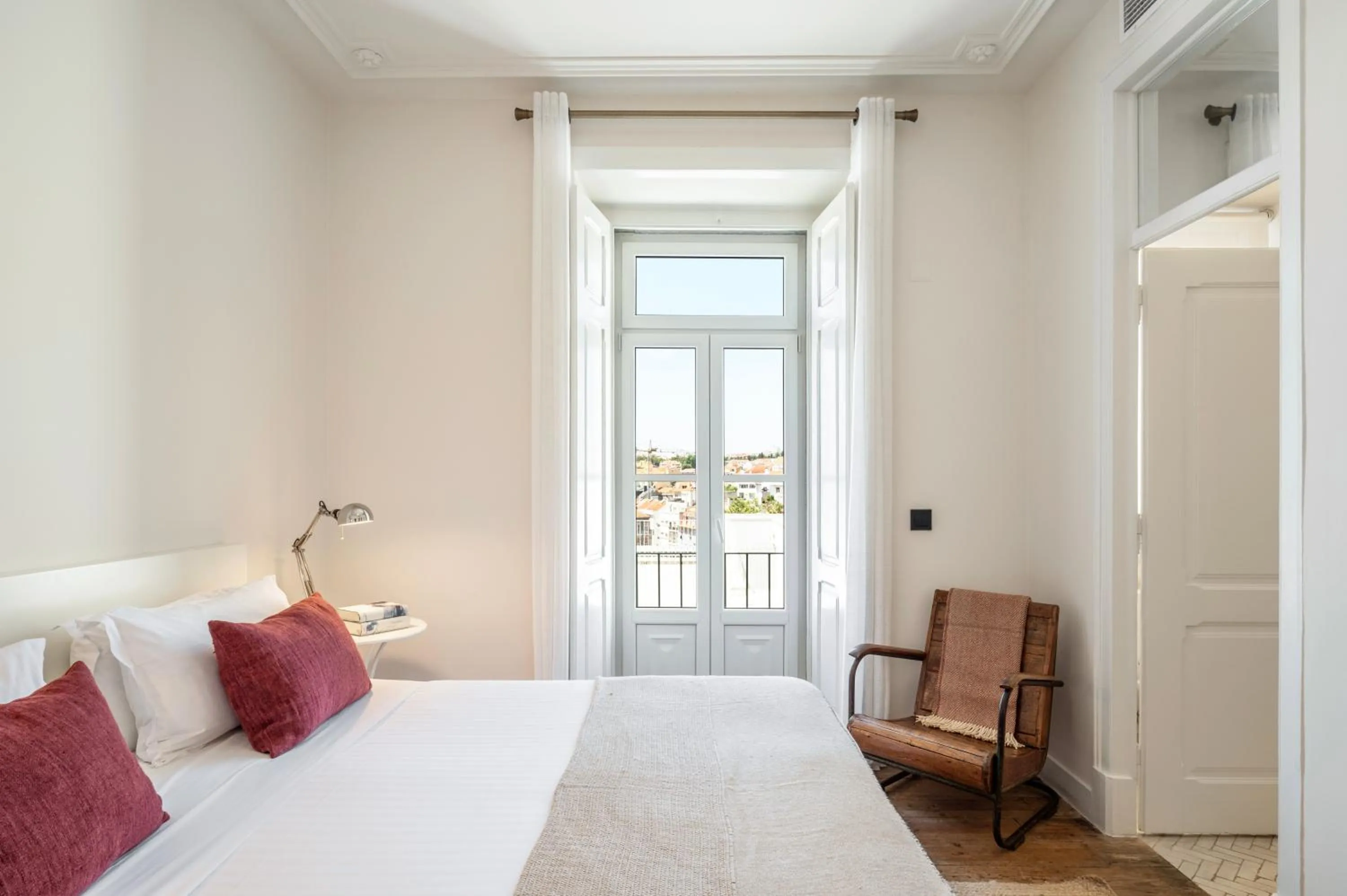 View (from property/room), Bed in Casa das Janelas com Vista