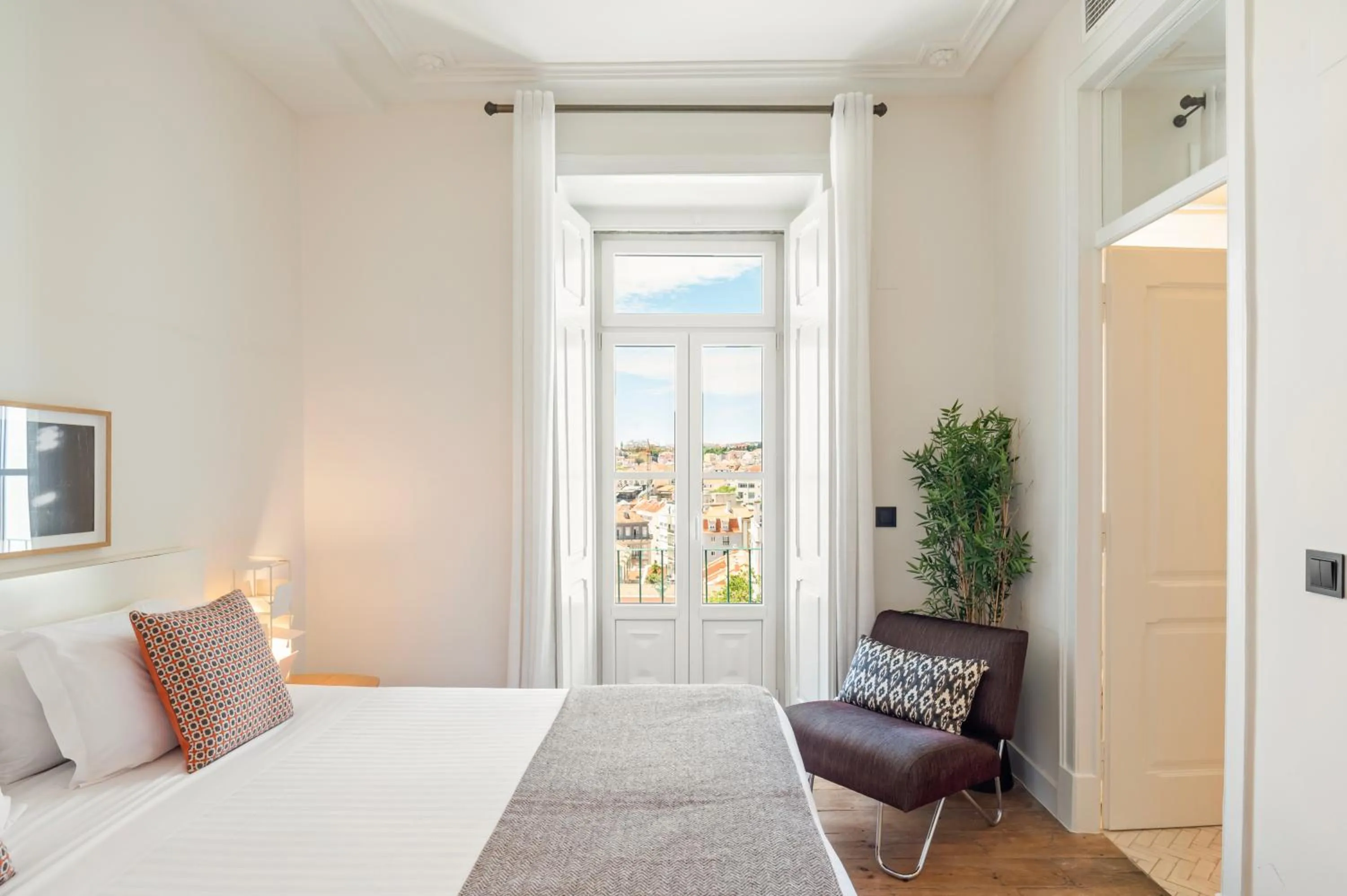 View (from property/room), Bed in Casa das Janelas com Vista