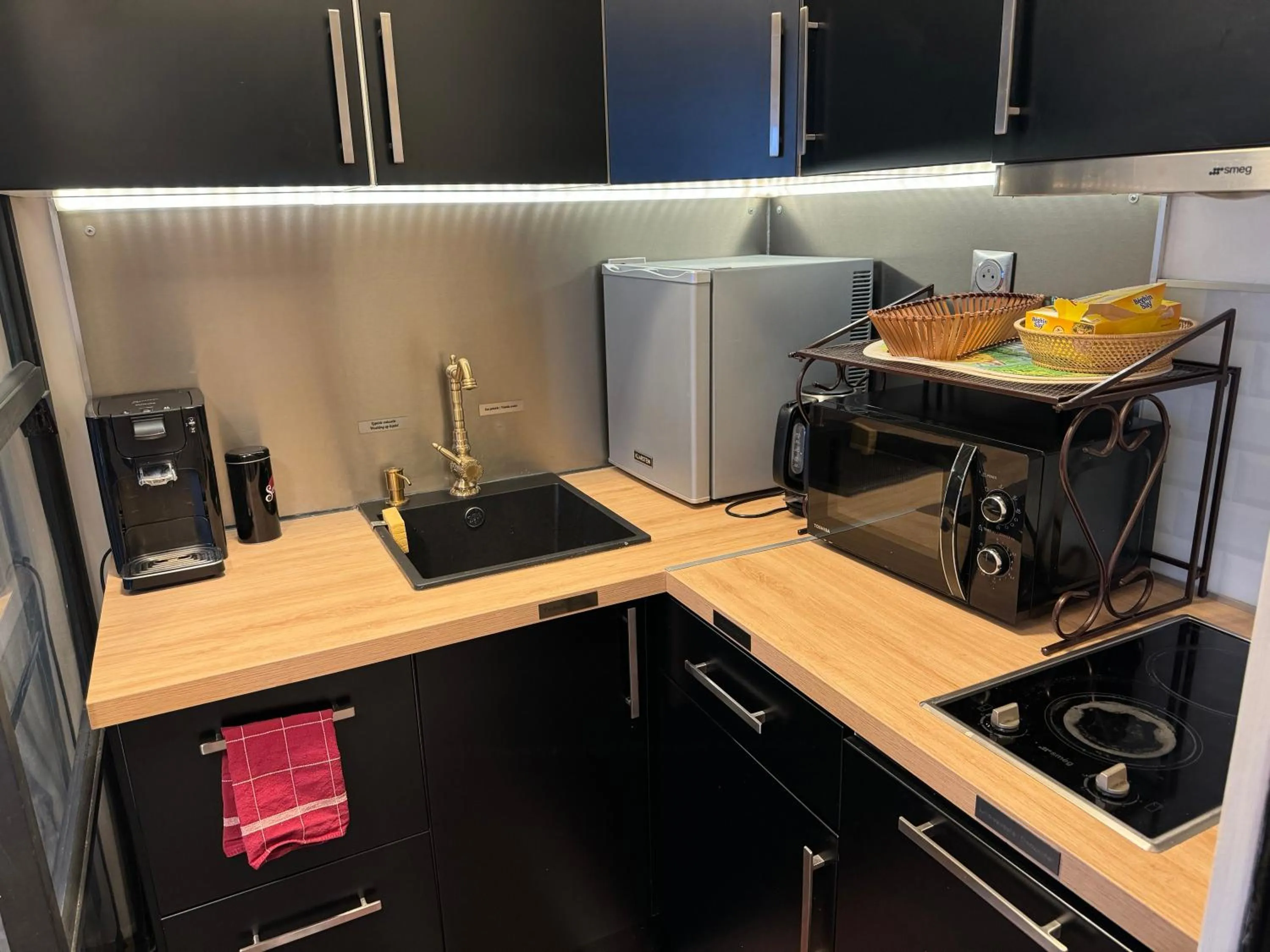 Kitchen or kitchenette in ALTAMIRA (Paris Expo - Porte de Versailles)