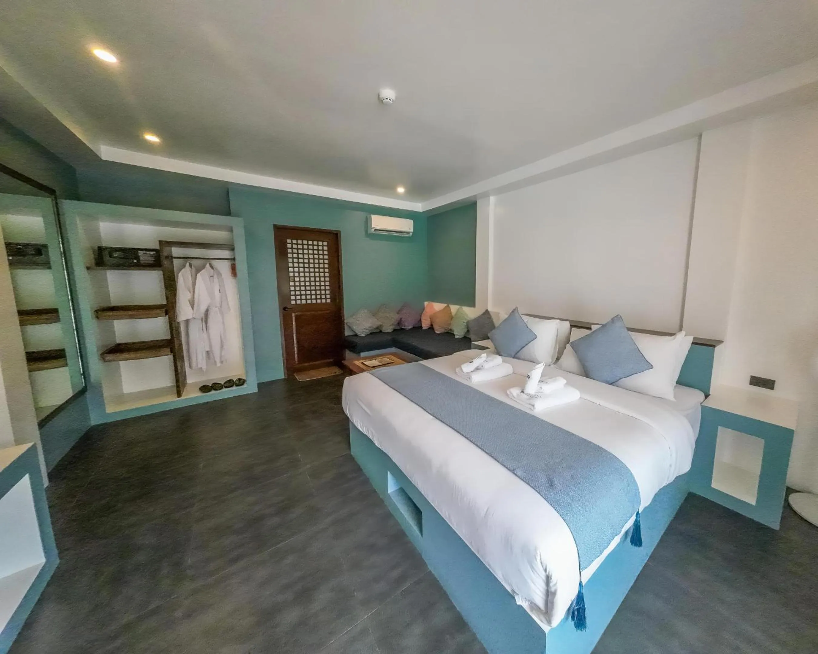 Patio, Bed in Amihan Resort