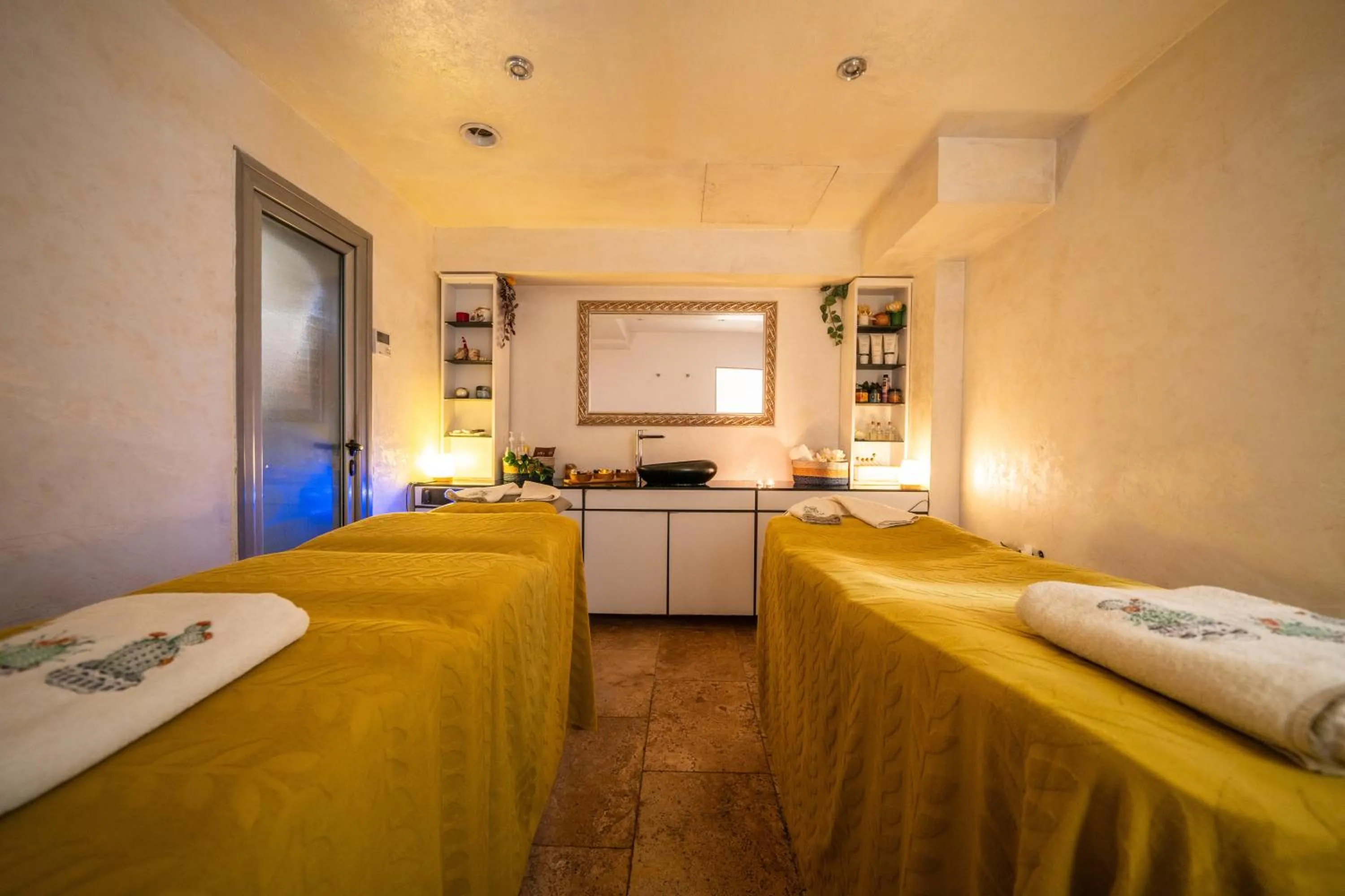 Massage, Bed in Hotel Alexandar Lux