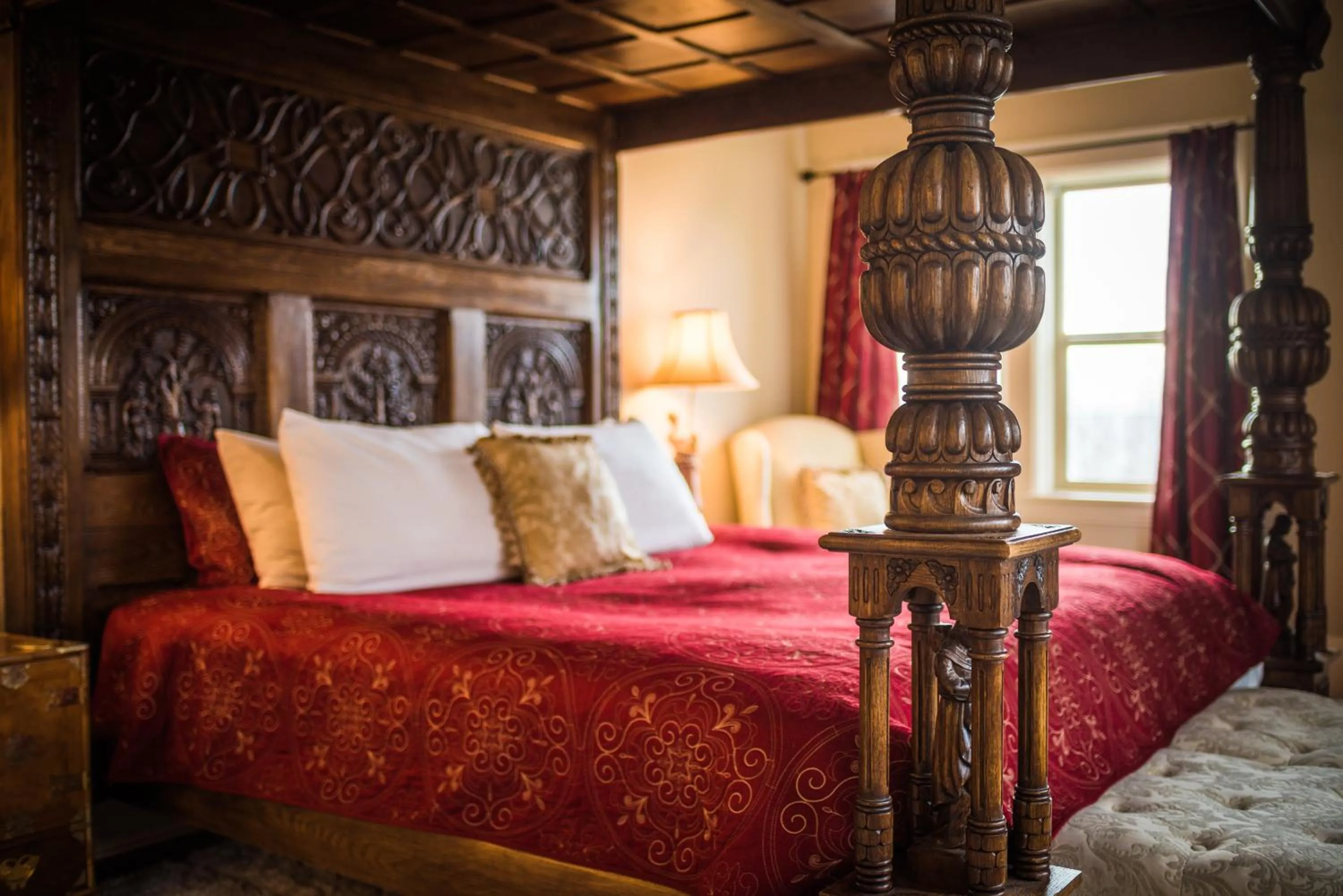 Bed in Dashwood Manor Seaside Bed & Breakfast