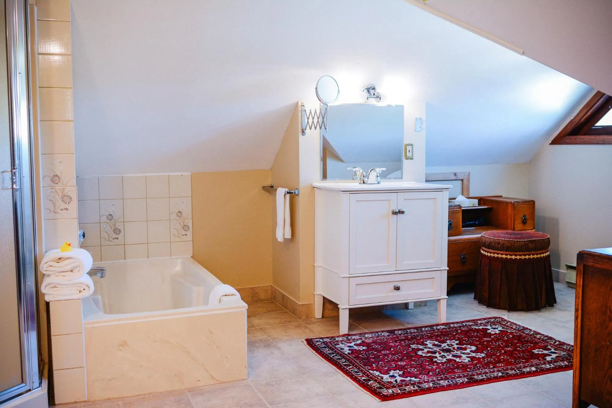 Dashwood Manor Seaside Bed & Breakfast