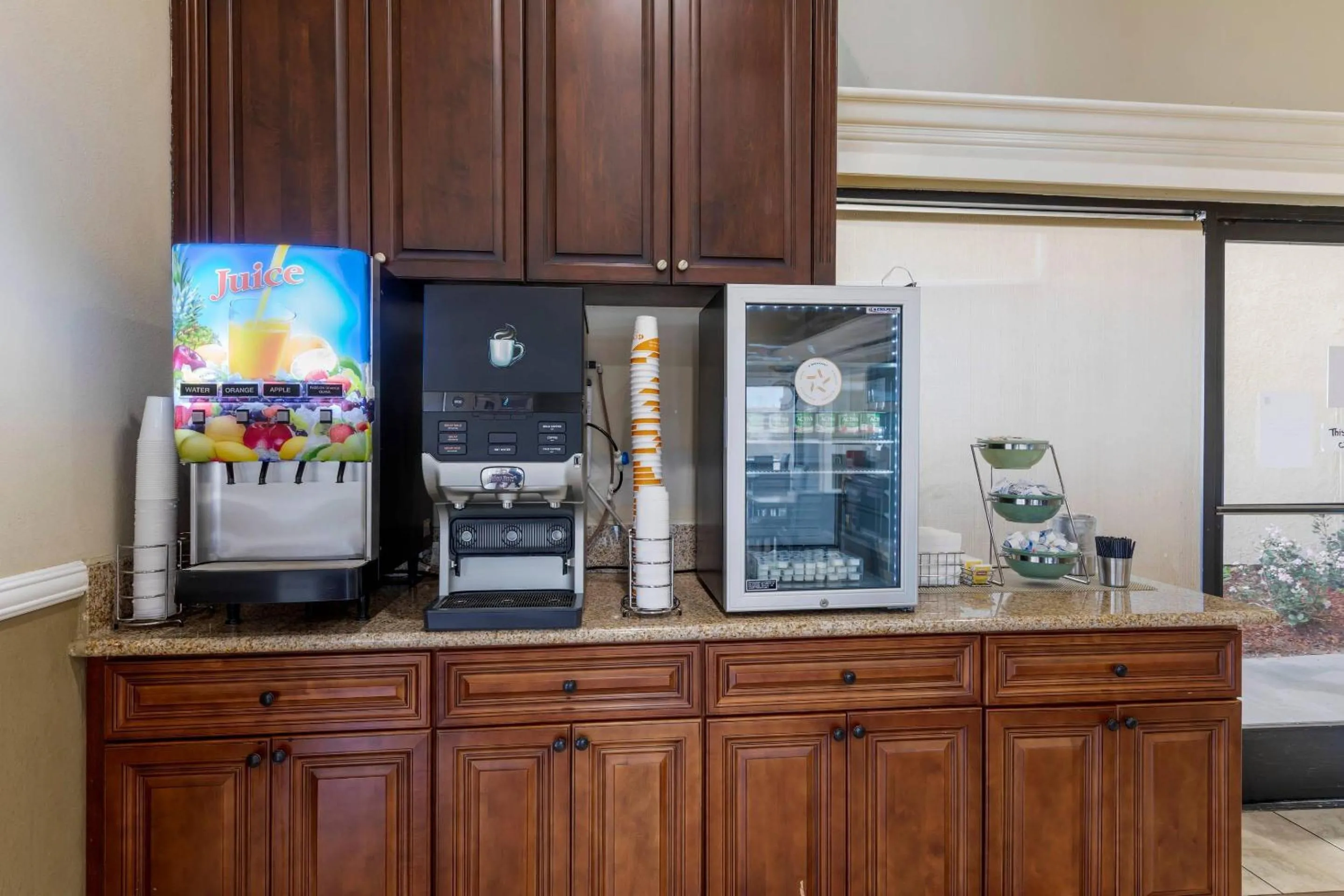 Breakfast in Quality Inn Long Beach - Signal Hill